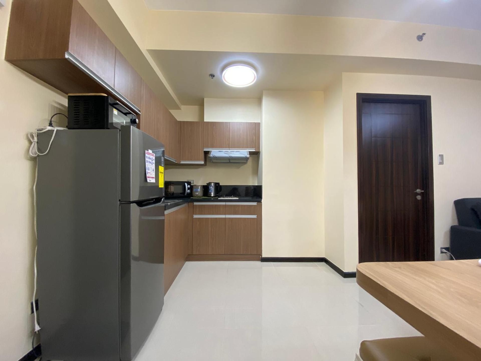 Opulence @ Radiance Manila Bay Apartment with Pool View 2