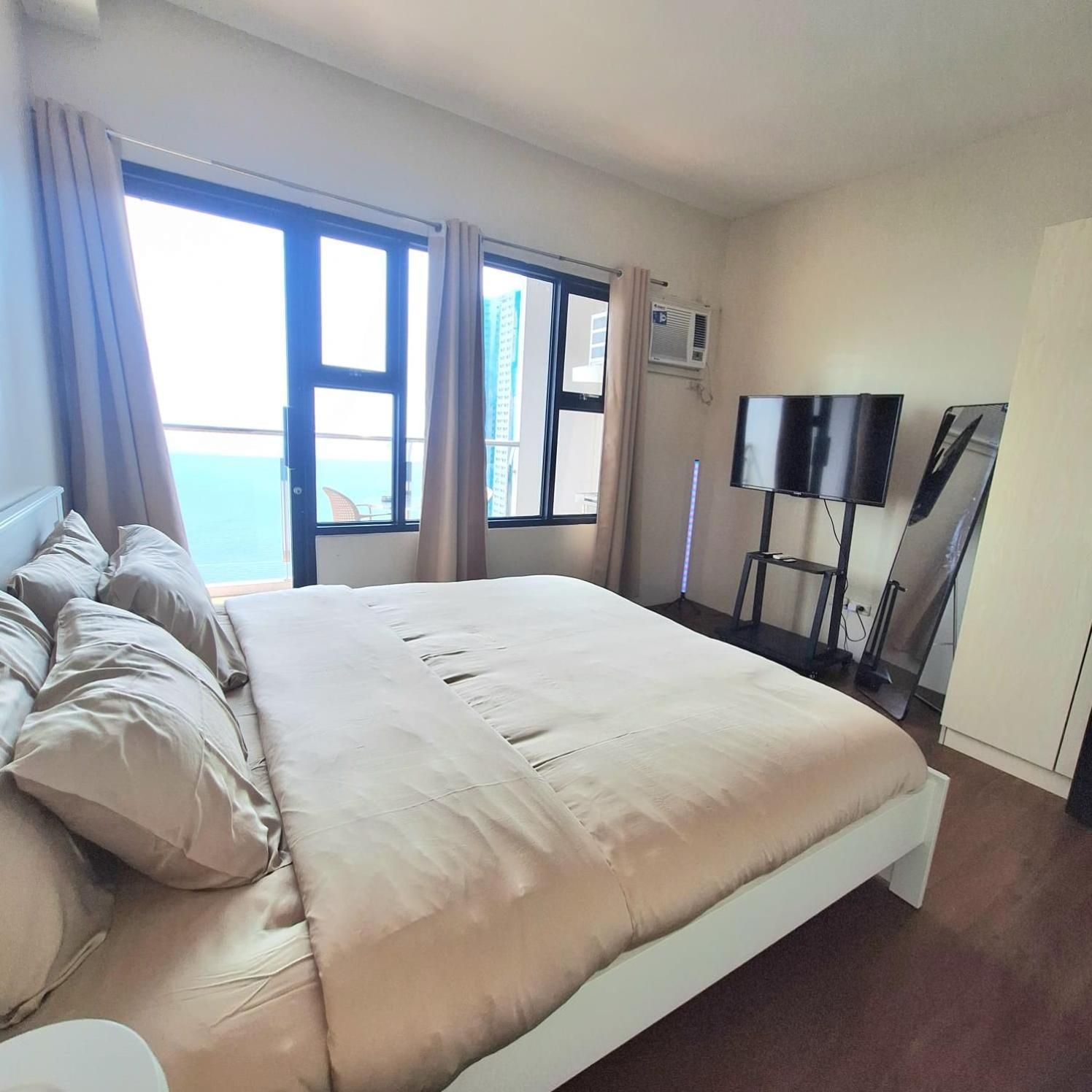 One-Bedroom Apartment with Balcony and Water View
