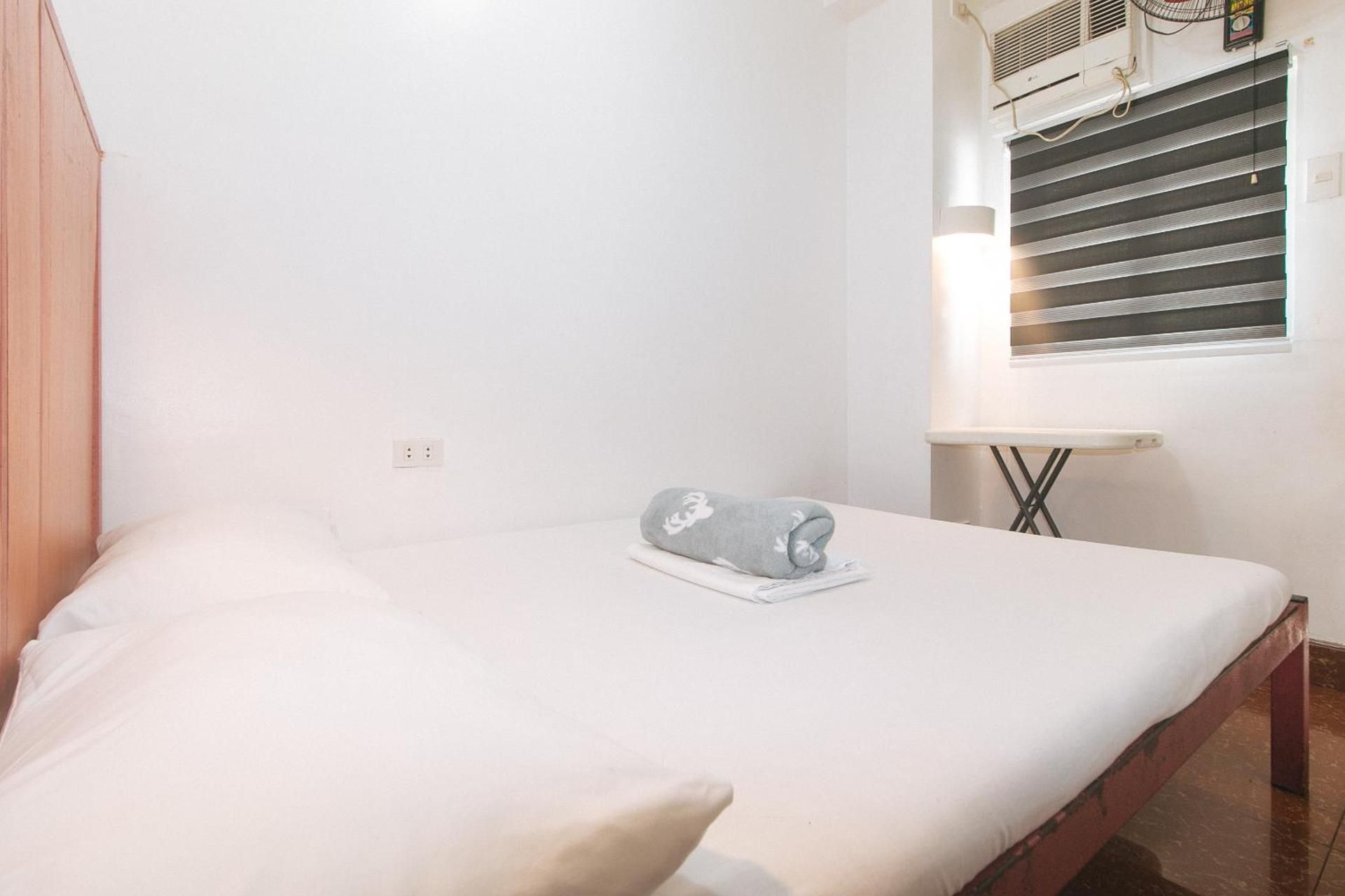 Standard Double Room with Shared Bathroom