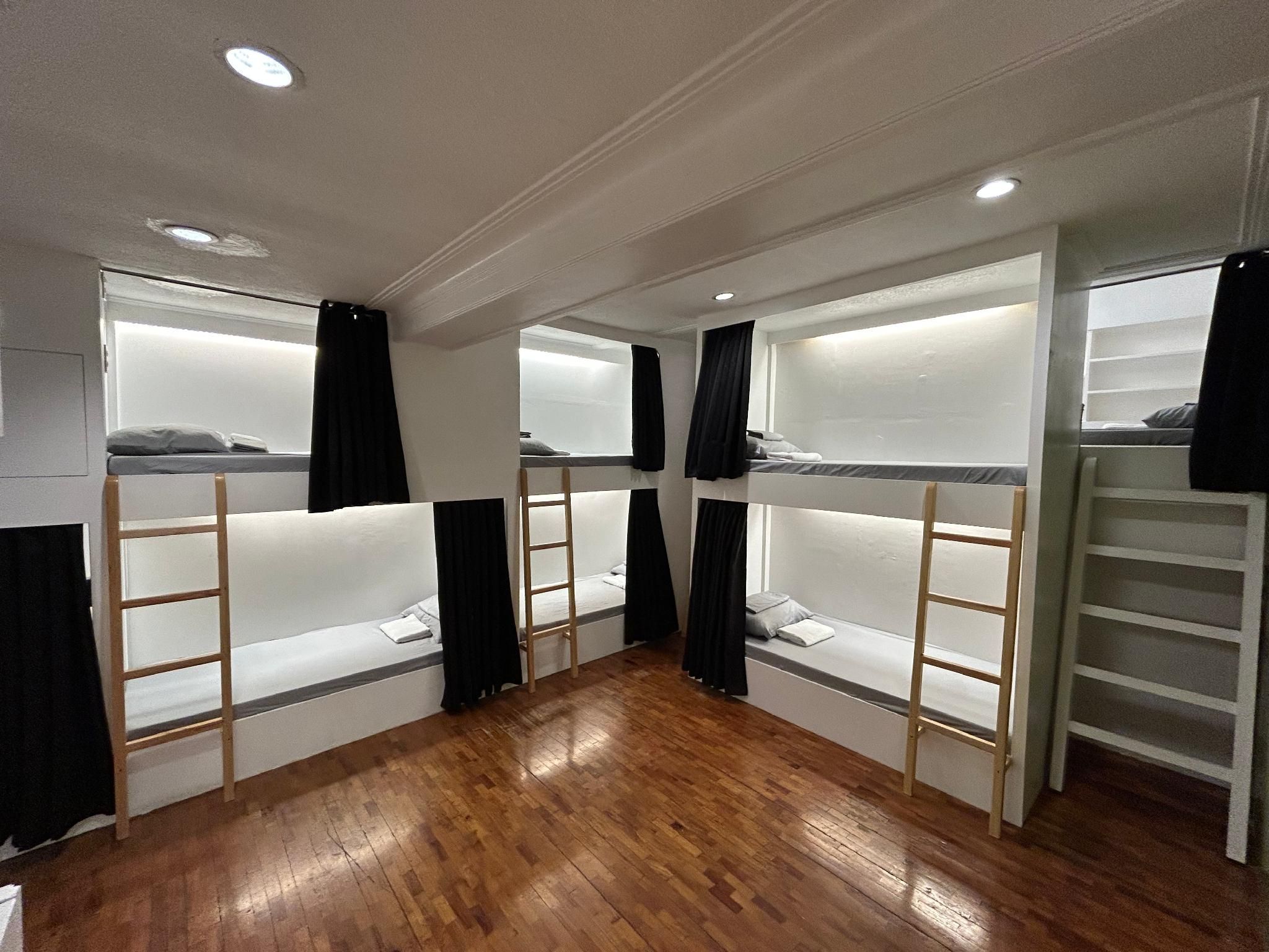 Capsule - Female Only