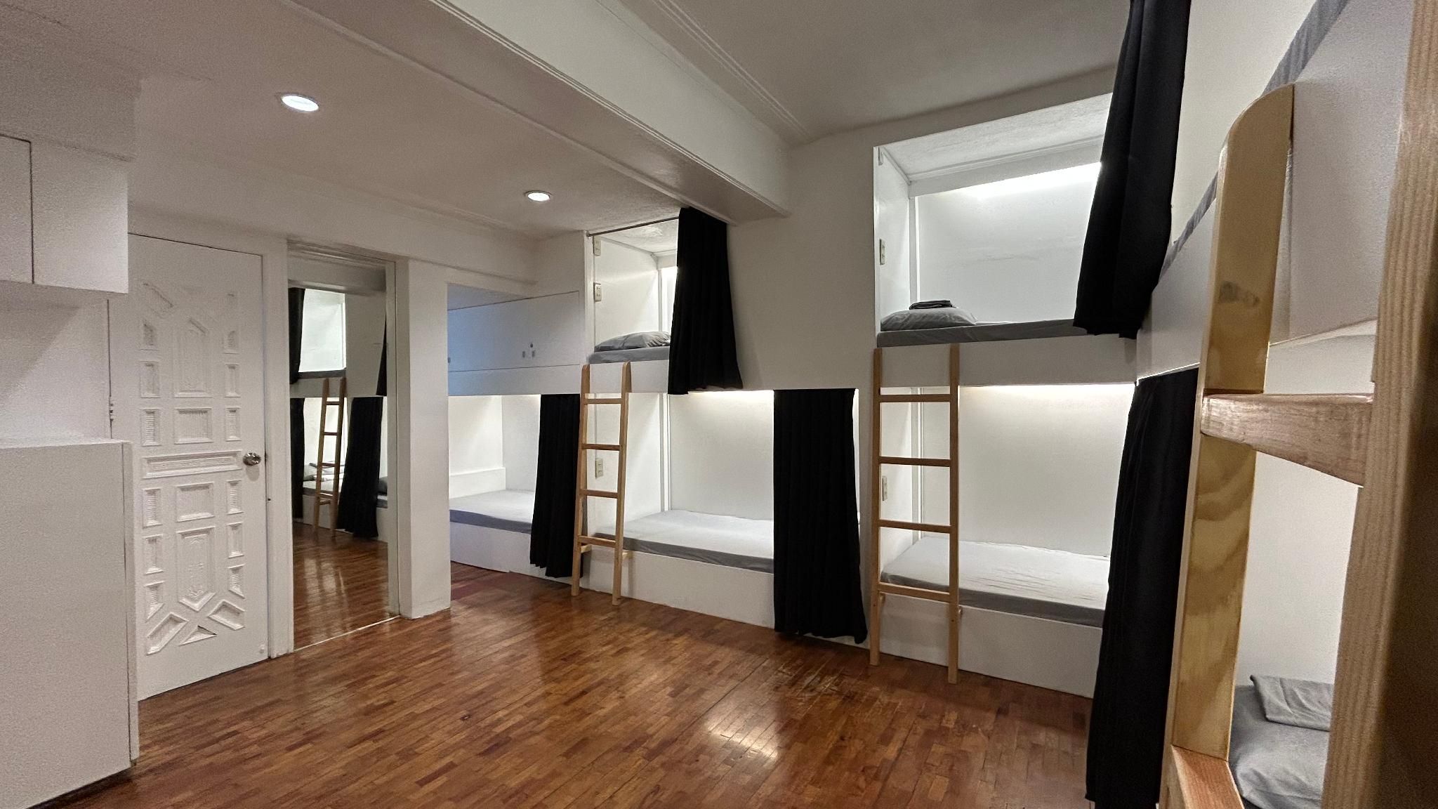 Capsule - Female Only