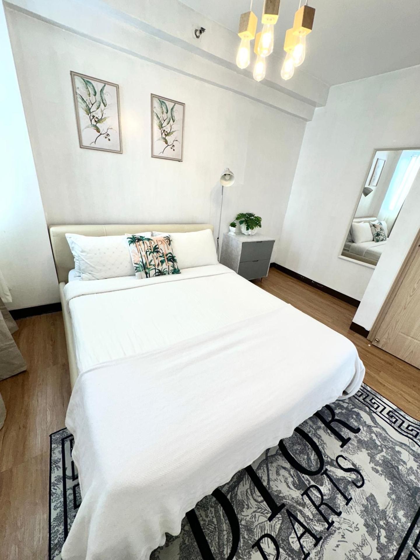 Lancris Residences 2 Bedroom Entire Apartment near Airport with Pool Two-Bedroom Apartment