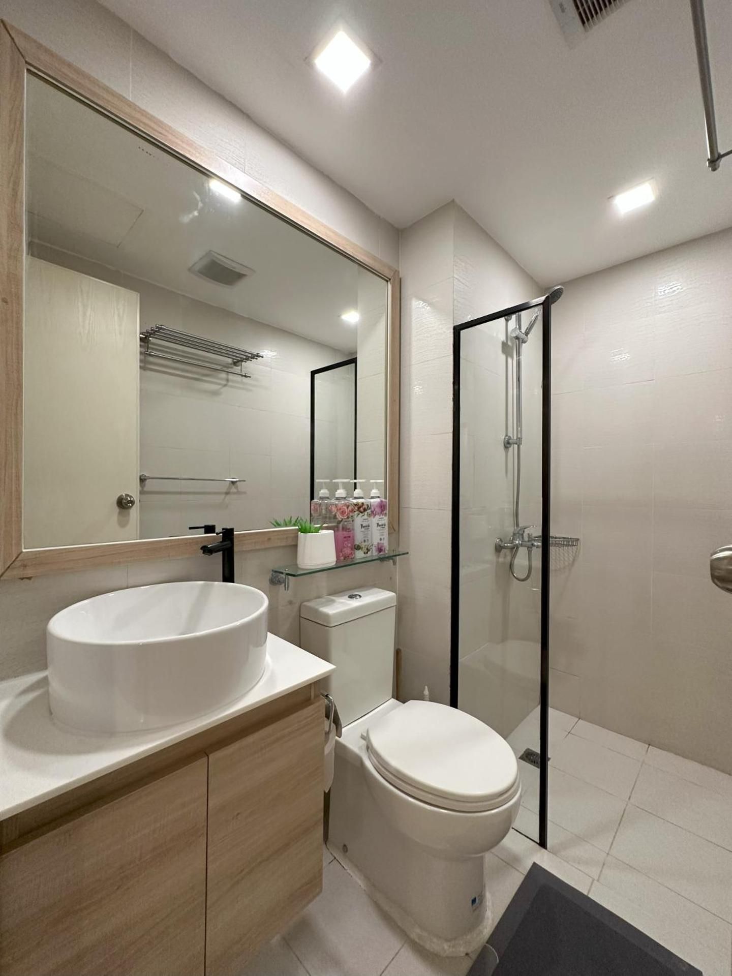 Two-Bedroom Apartment with Pool View