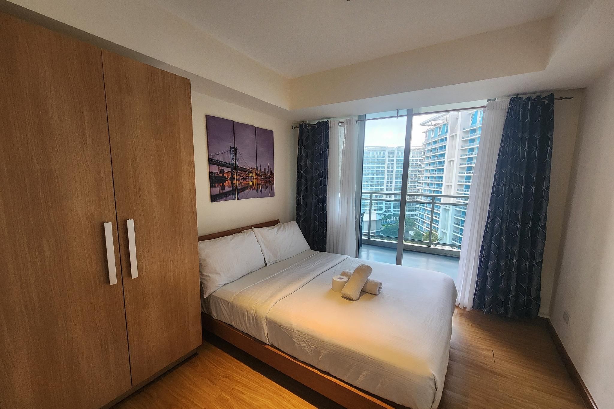 Azure Staycation by AMRS Near Airport  Two Bedroom Apartment, Ocean View