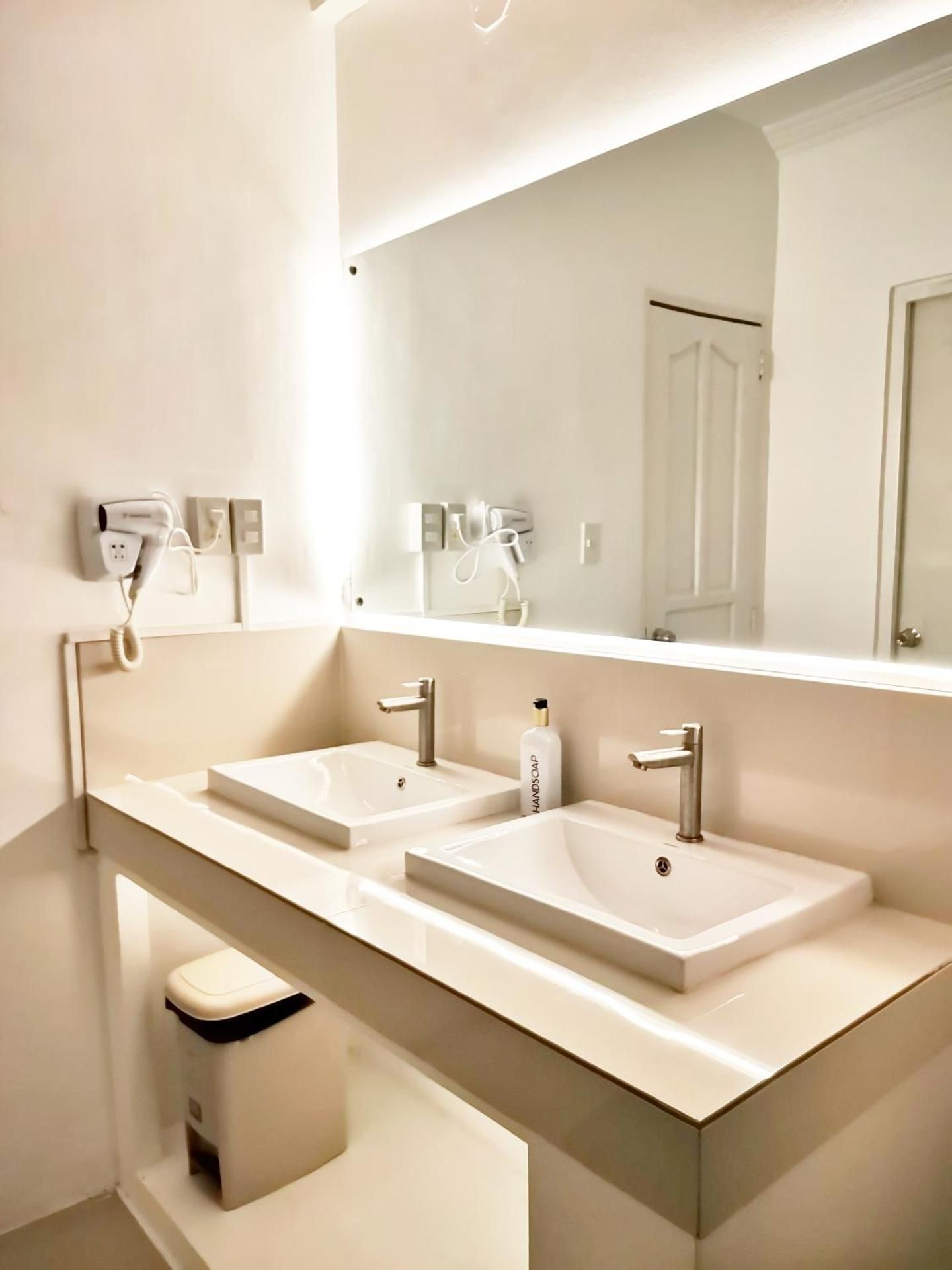 NomadsMNL Hostel Bed in 8-Bed Mixed Dormitory Room 3