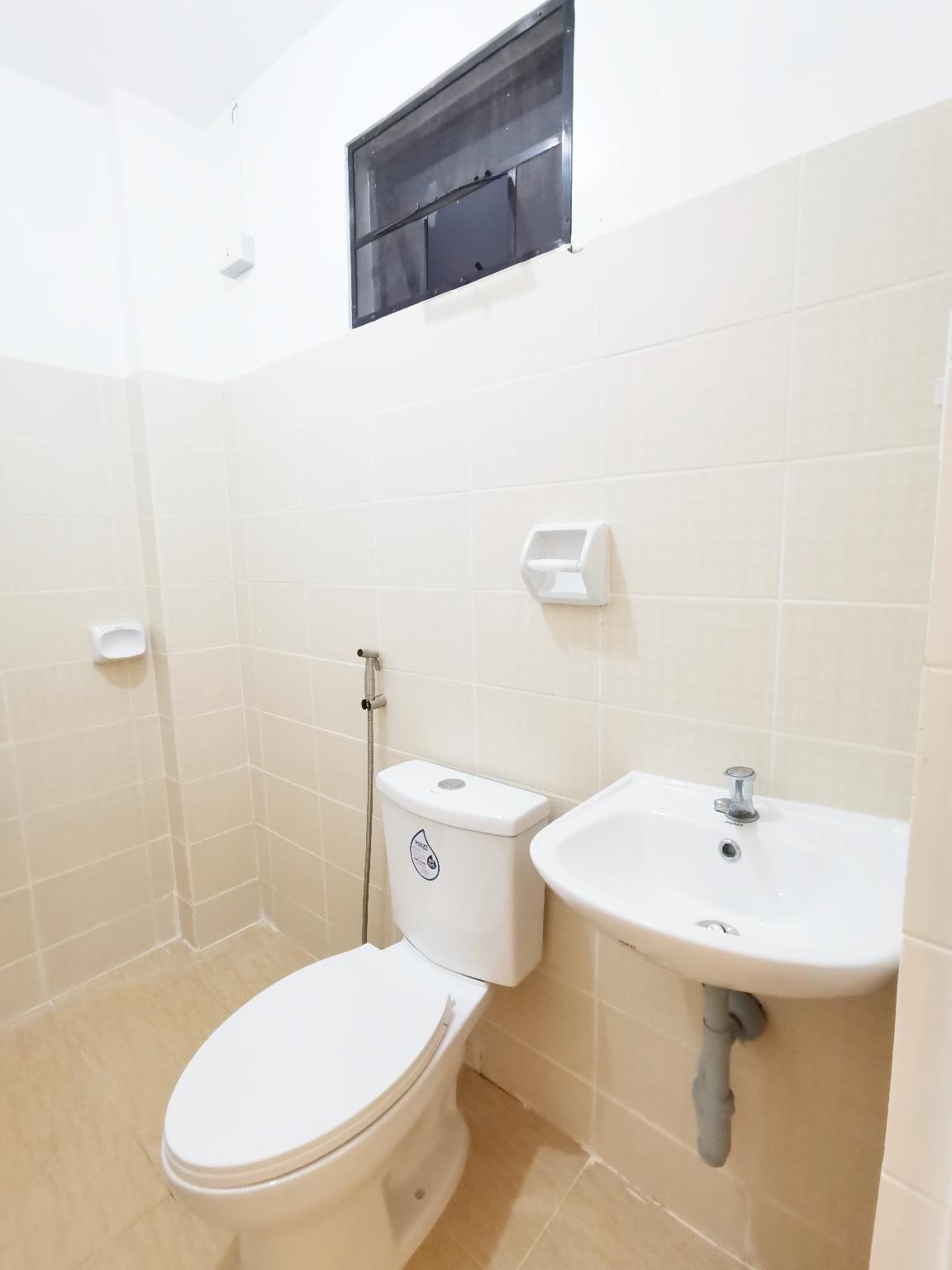 NomadsMNL Hostel Double Room 3