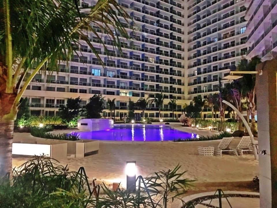 AZURE C4 BEACHPOOL balcony wifi MULTIPLE UNITS
