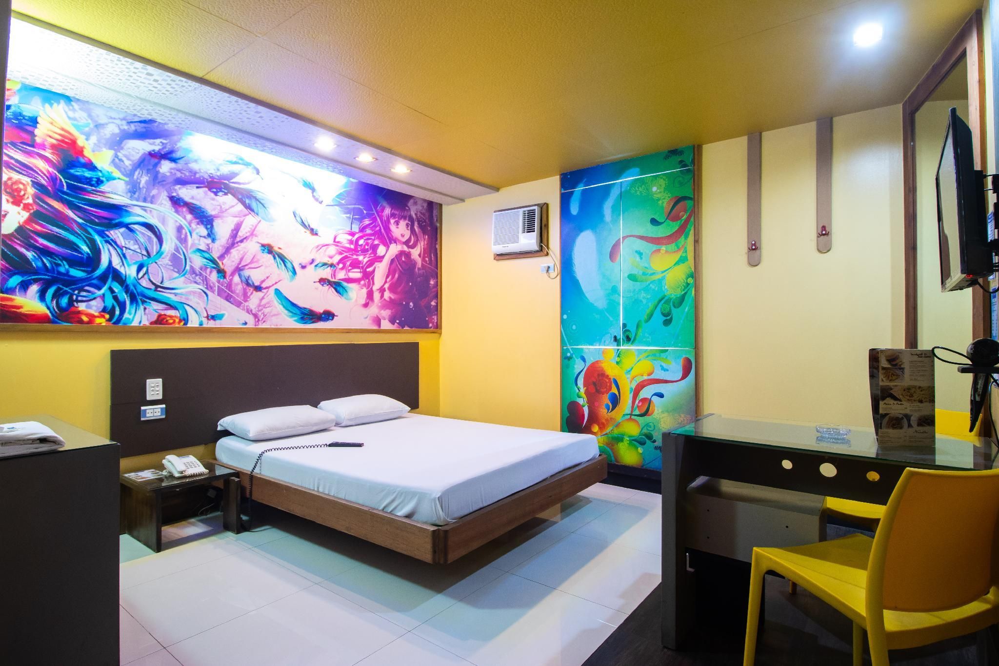Hotel Dream World Las Pinas Mini Suite with Private Garage 2