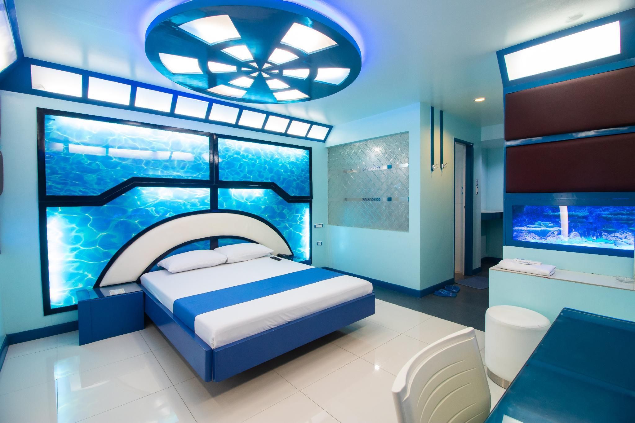 Executive Suite with Private Garage
