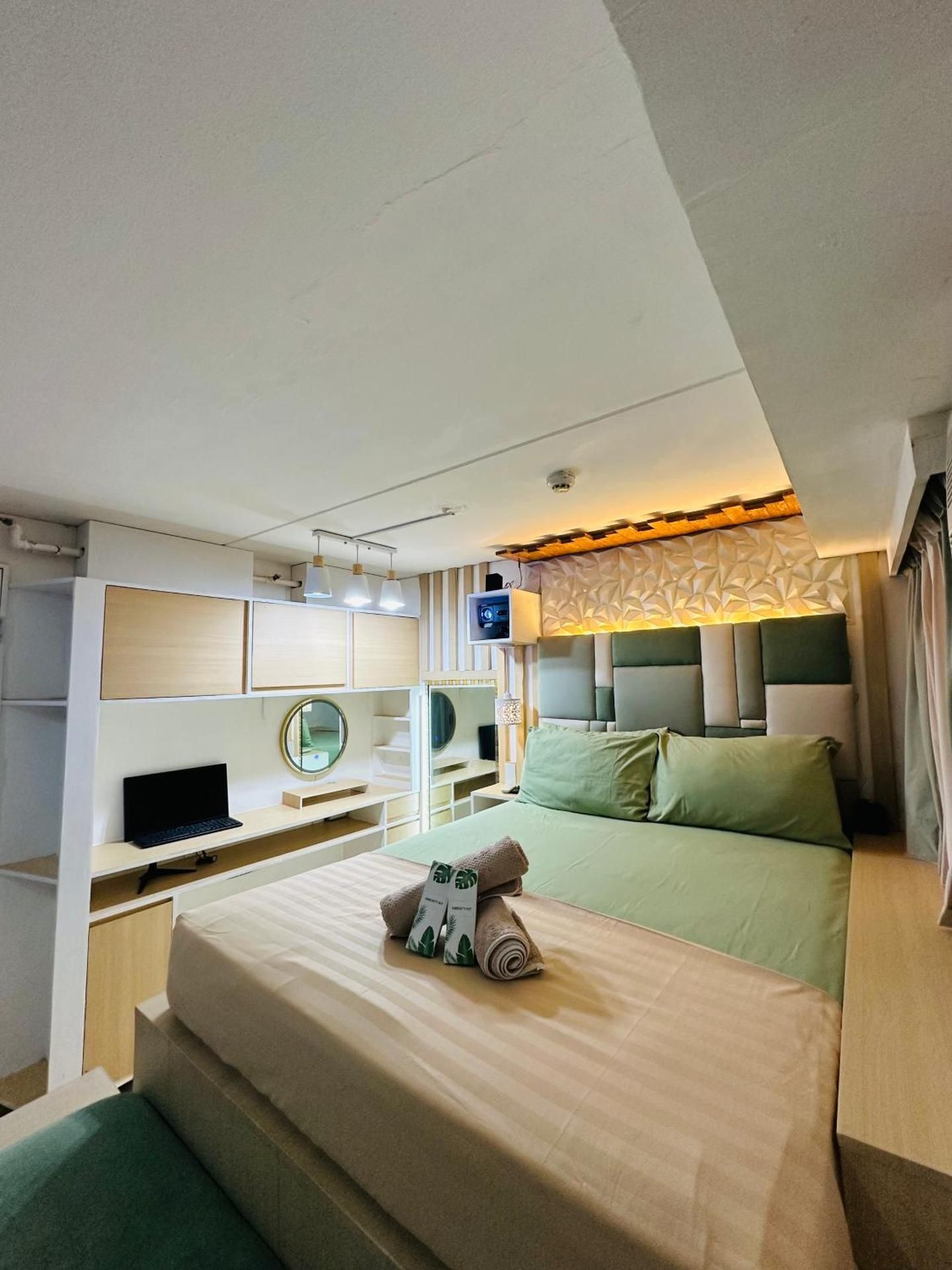 Deluxe Queen Suite