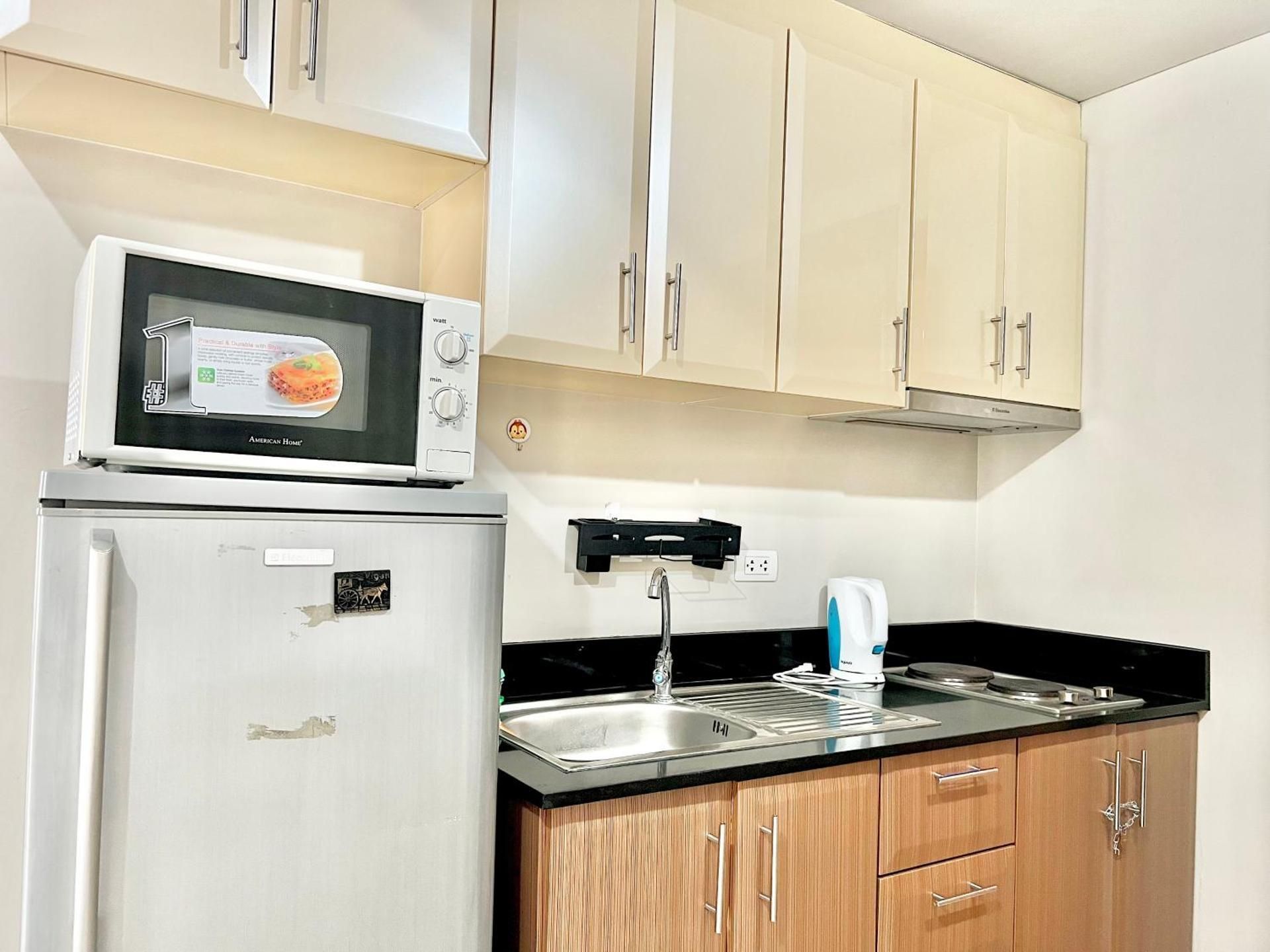 Deluxe Queen Suite