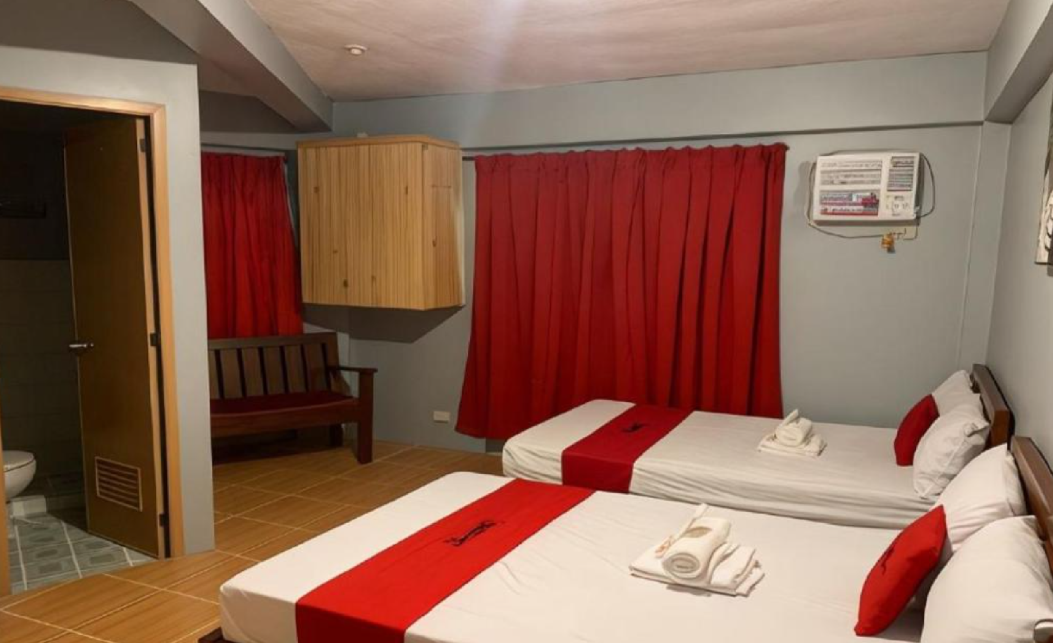 Deluxe Queen Room