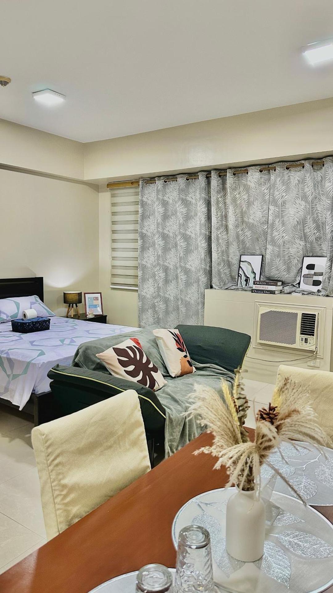 Studio Apartment with Balcony