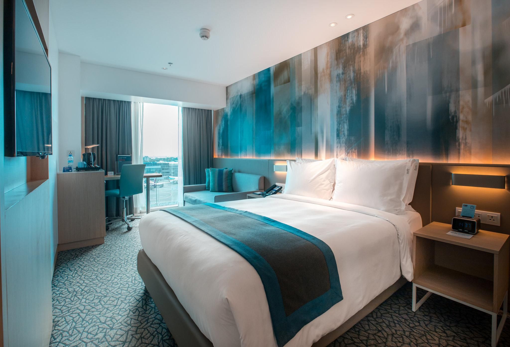 1 Queen Standard Accessible With Free Breakfast