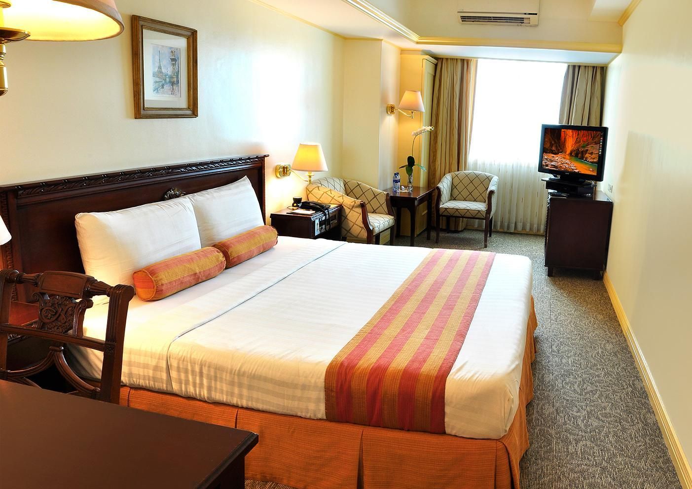 Networld Hotel Spa and Casino Deluxe Room