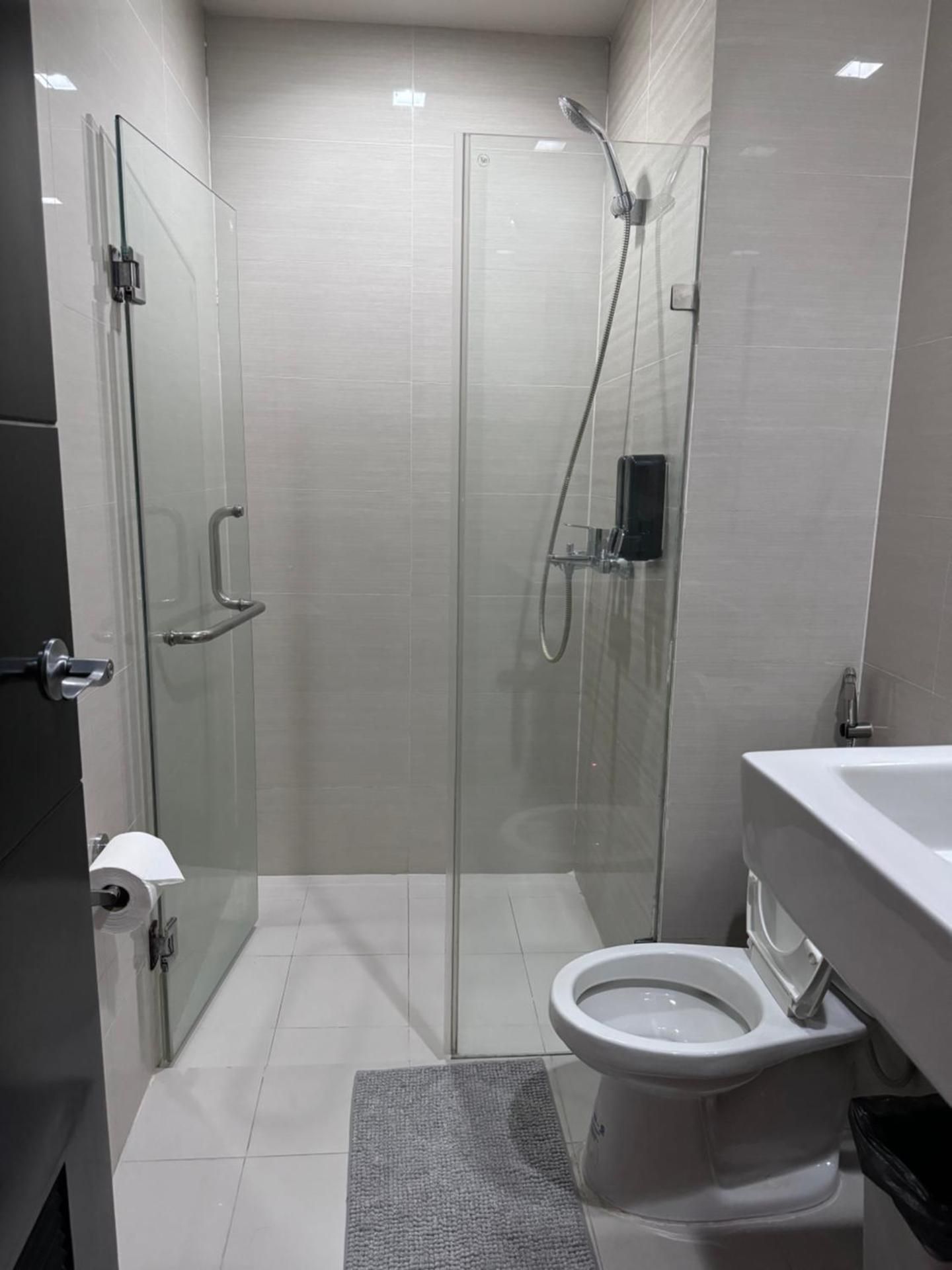 Studio Apartment with King Bed