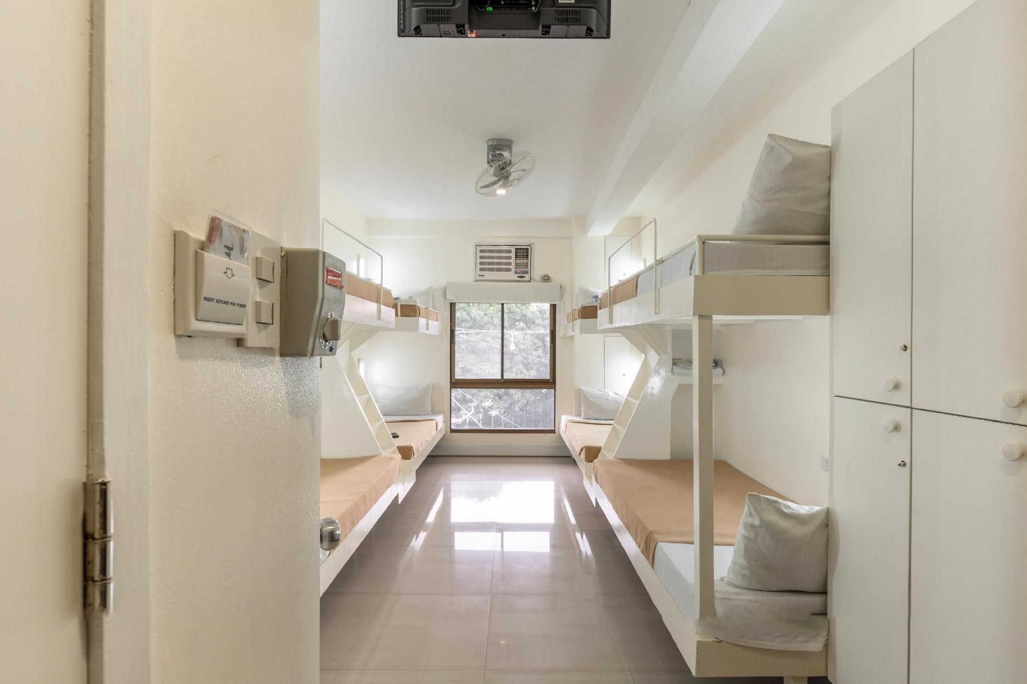 Bunk Bed in 8-Bed Mixed Dormitory Room