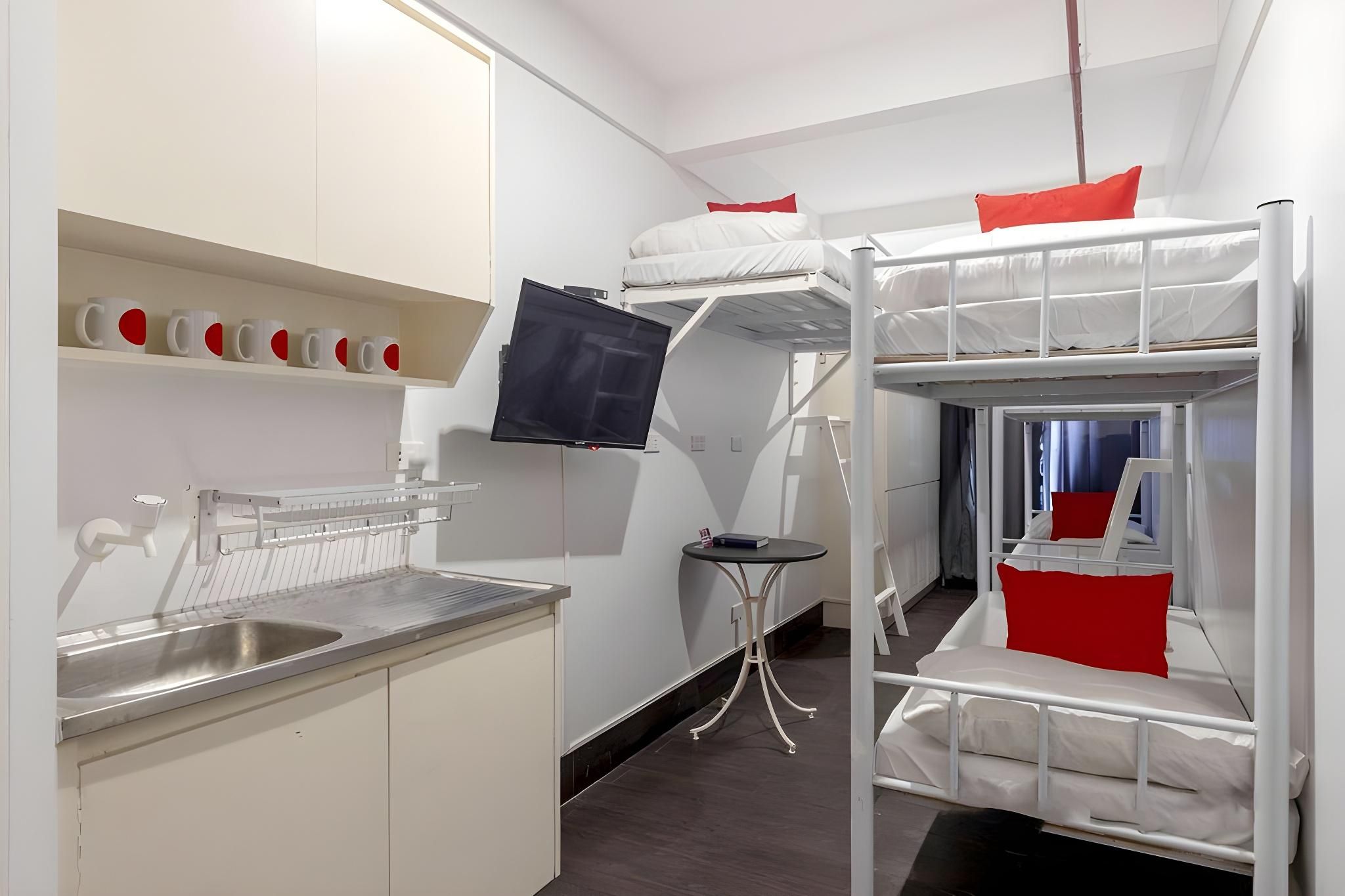 Standard Room for 6 People
