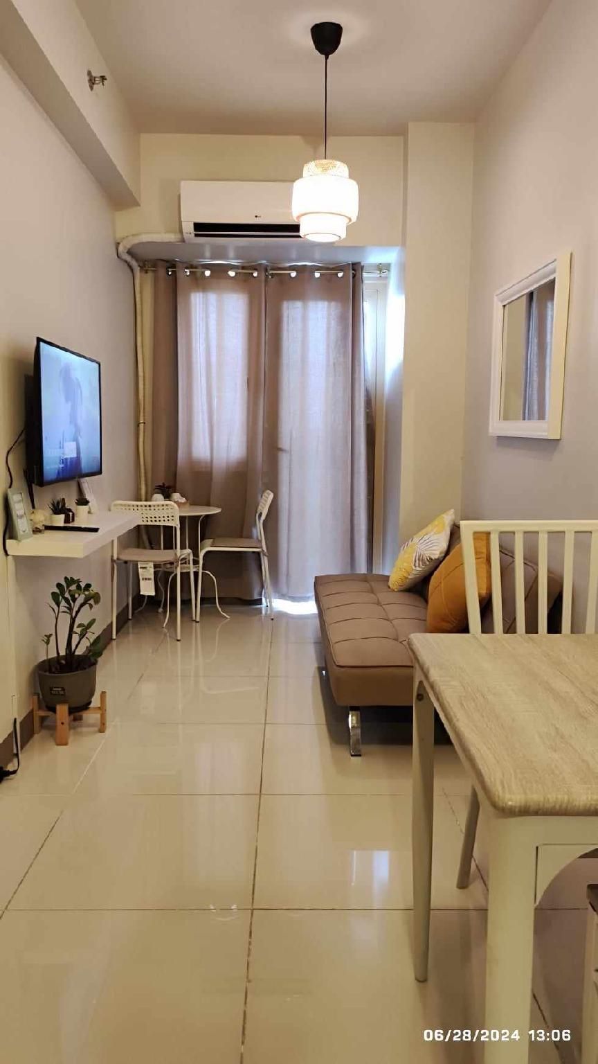 Coast Residences near CCP PICC One Bedroom Apartment with Sofa Bed 2