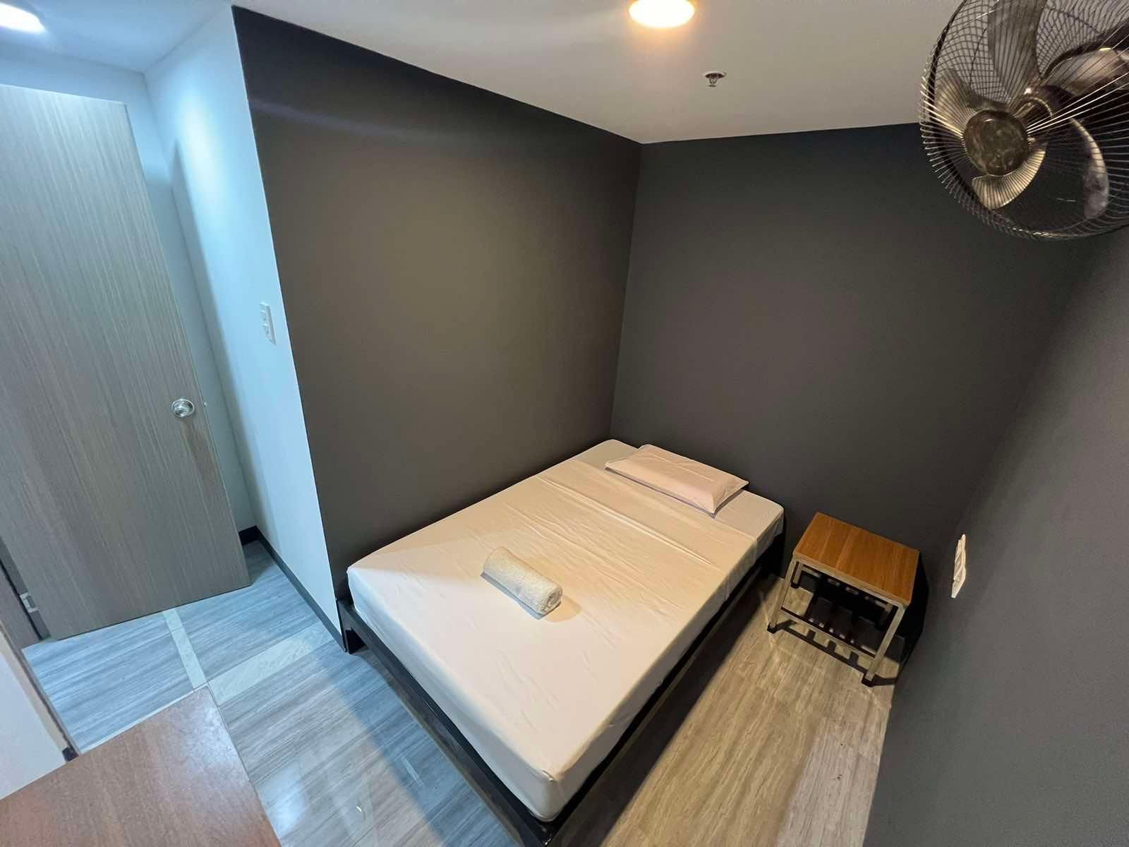 Maine City Residences Tramo Fan Room