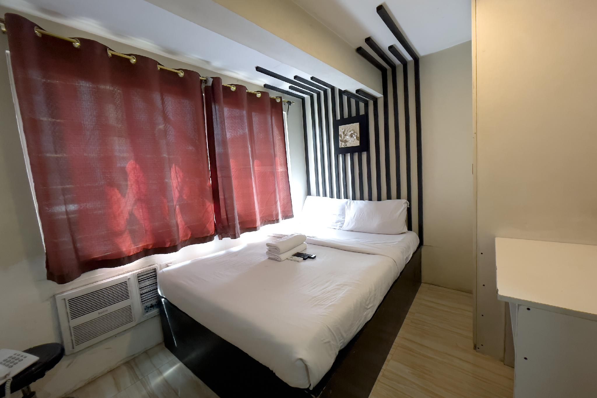 Jardin Oriental Suites Ubelt Manila Double Room 2