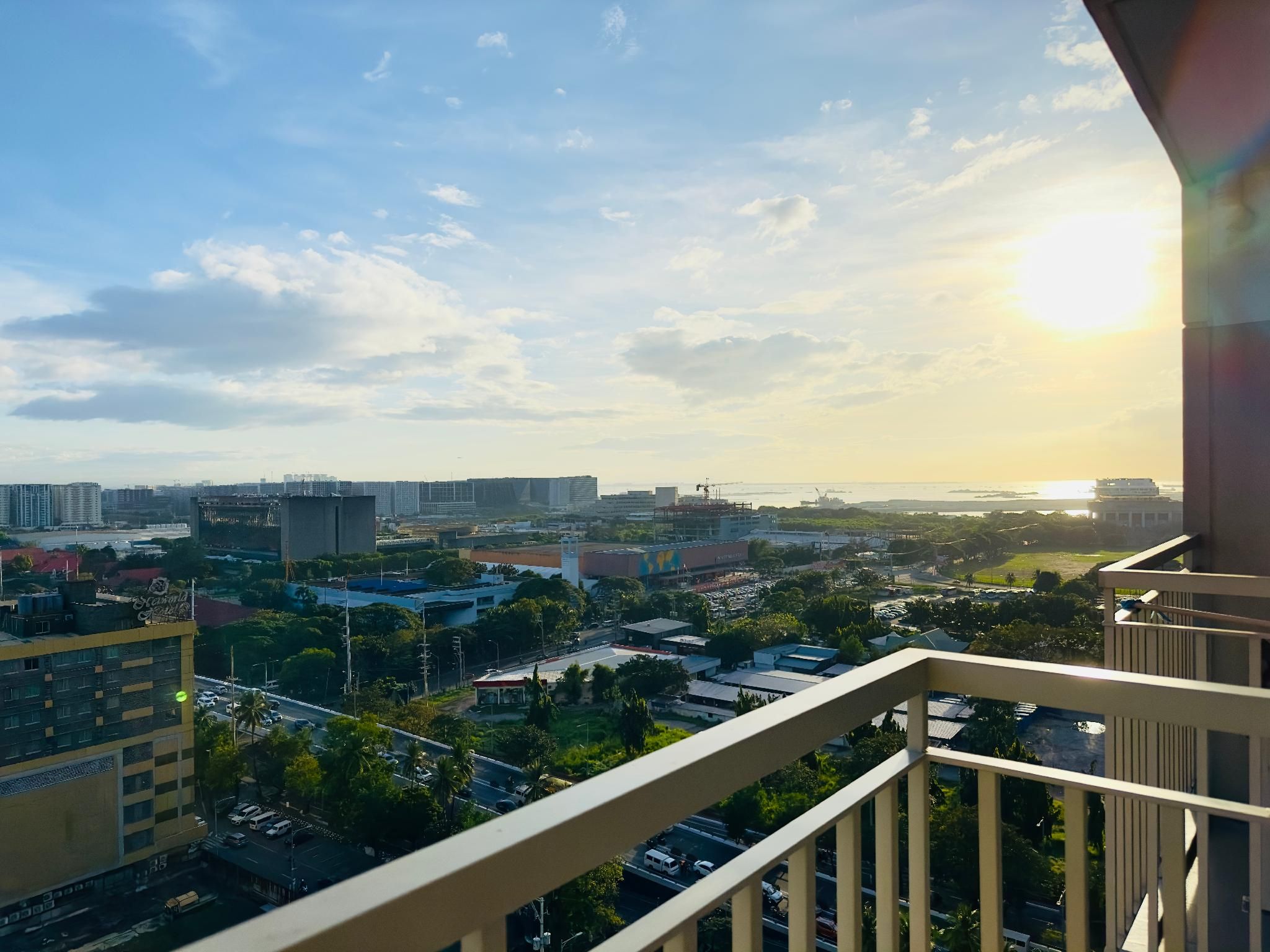 Modern Style | Deluxe Family Suite One Bedroom With Balcony