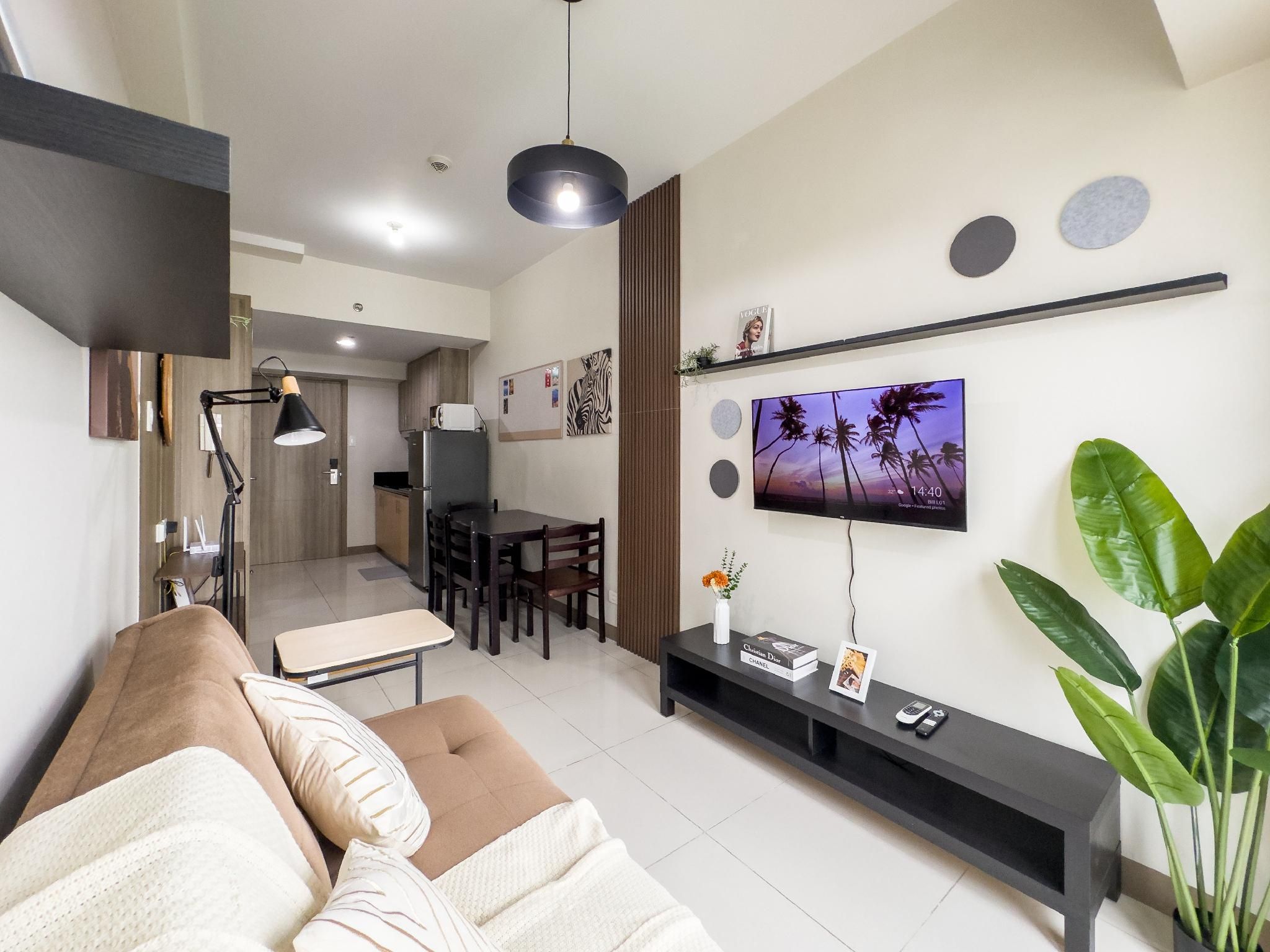 GemstoneBR in SMDC Coast Residences Modern Style - Family Suite with Balcony 2