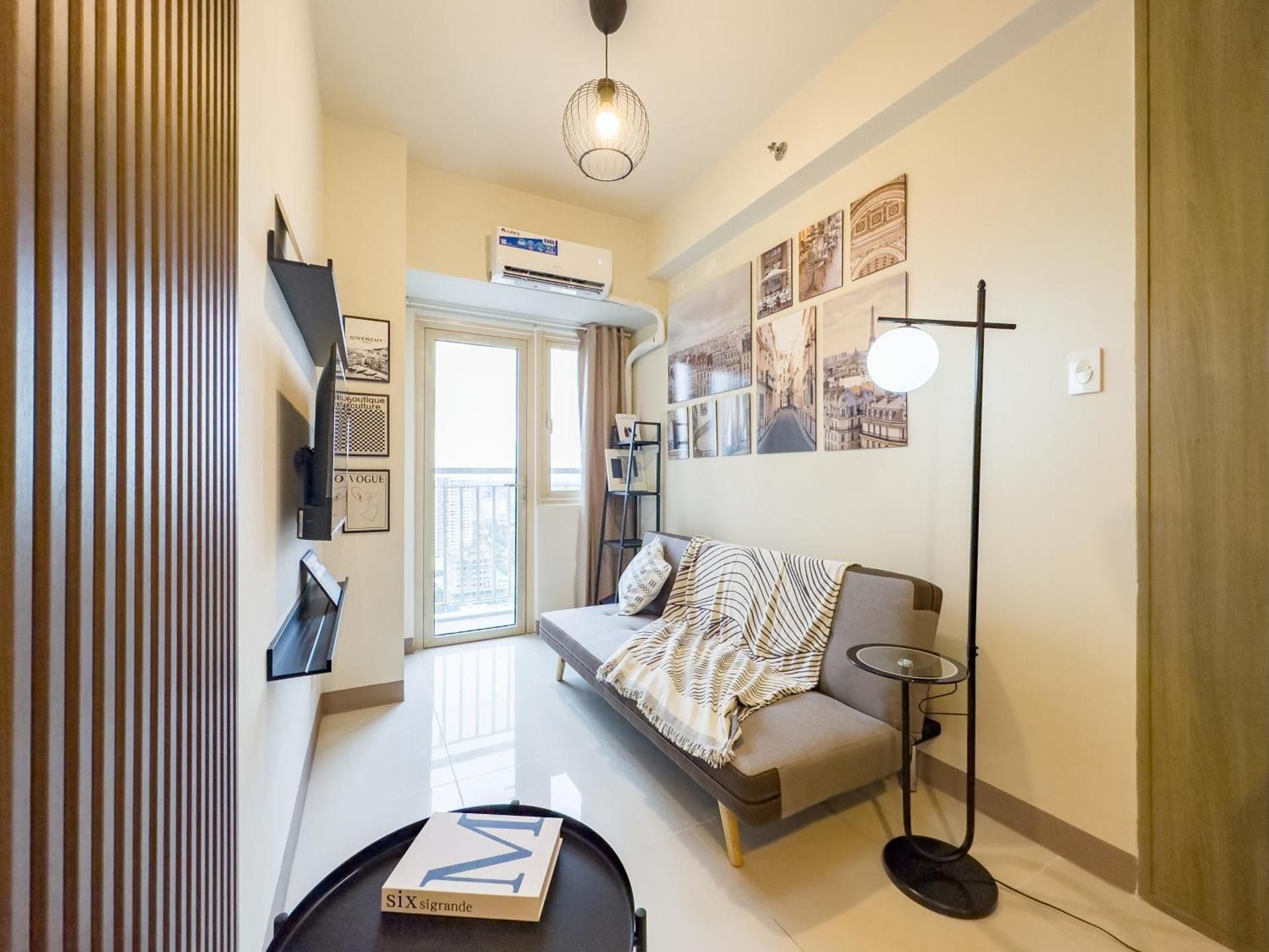 Modern Style | Deluxe One Bedroom With Balcony
