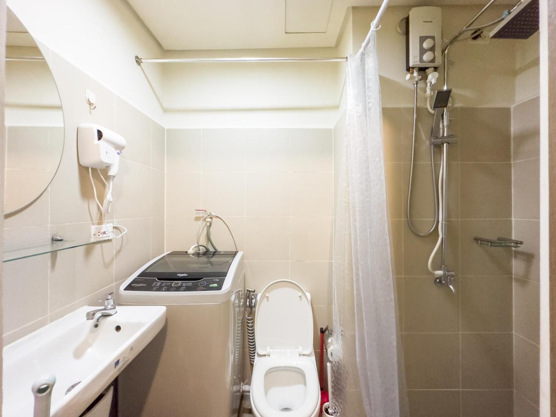 Wooden Style | Family Suite With View Of Manila Bay