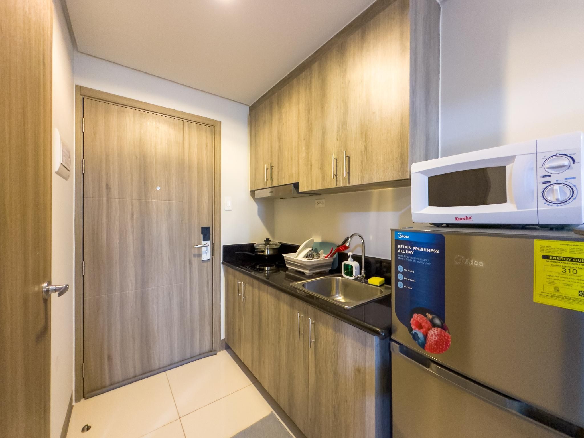 Wooden Style | Family One Bedroom With View Of Manila Bay