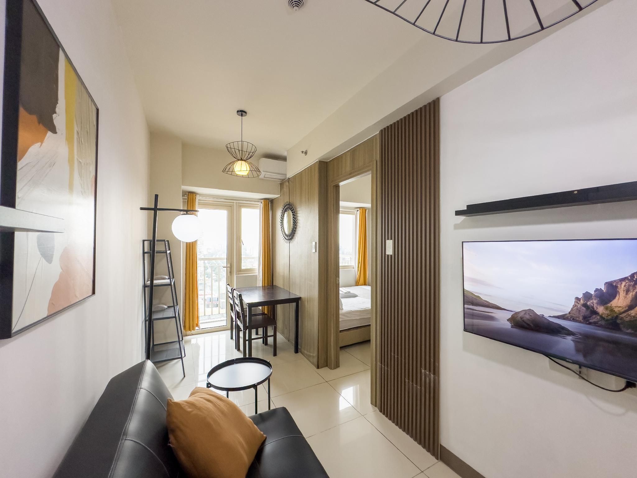 Modern Style | Deluxe Suite With Balcony