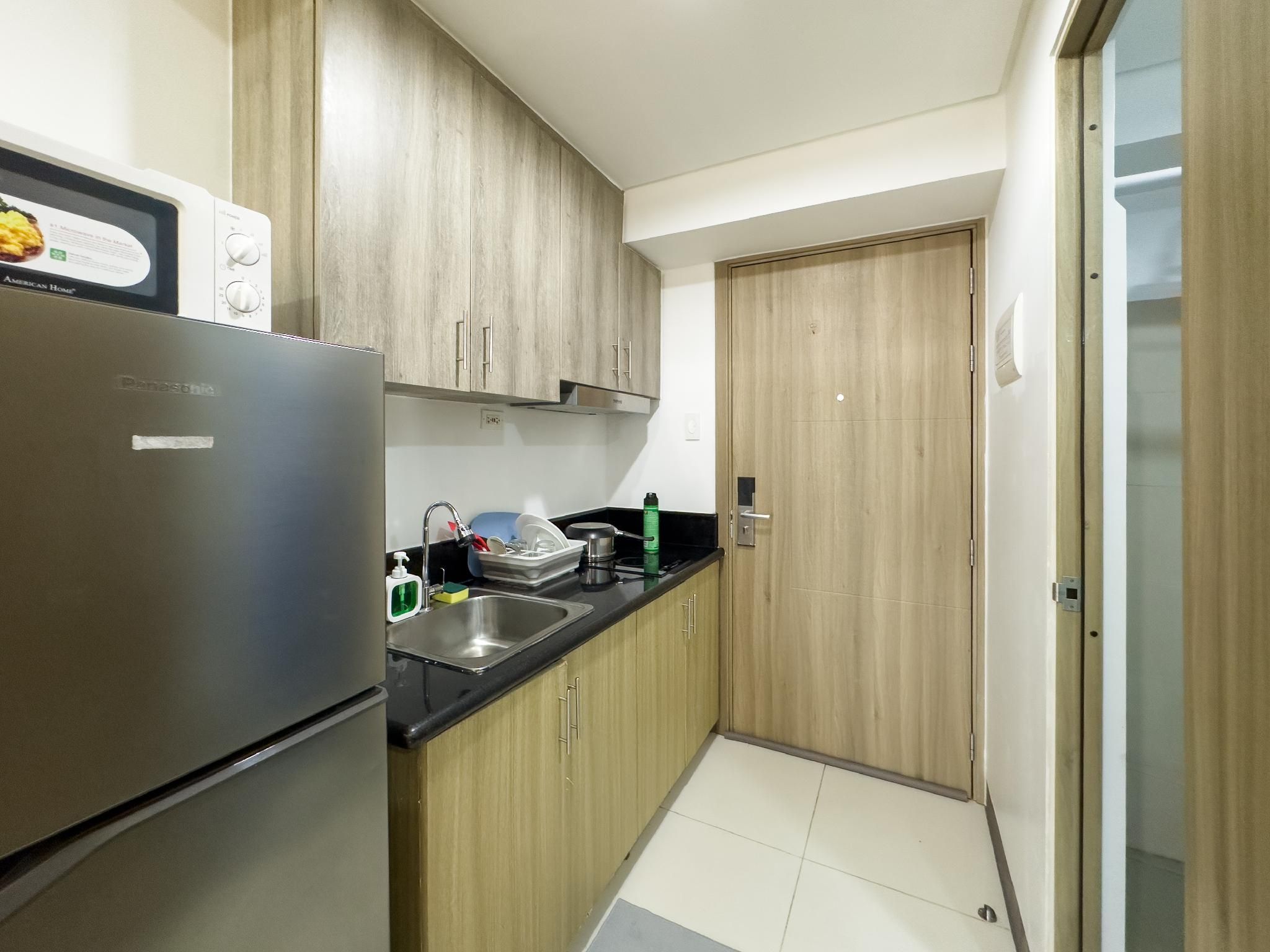 Muji Style | Cozy Suite One Bedroom With Balcony