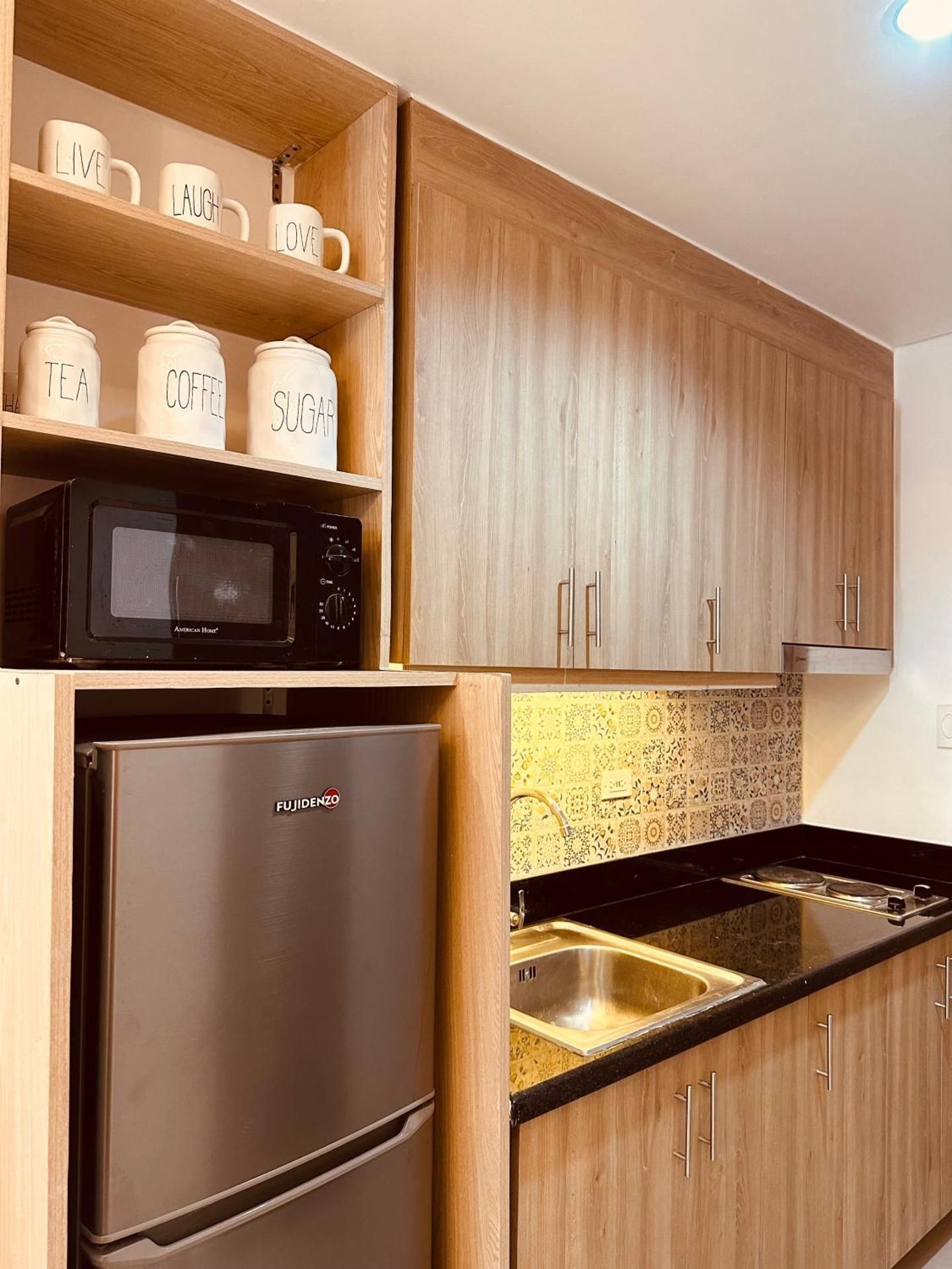 Homey Condo by the Bay Studio Apartment 2