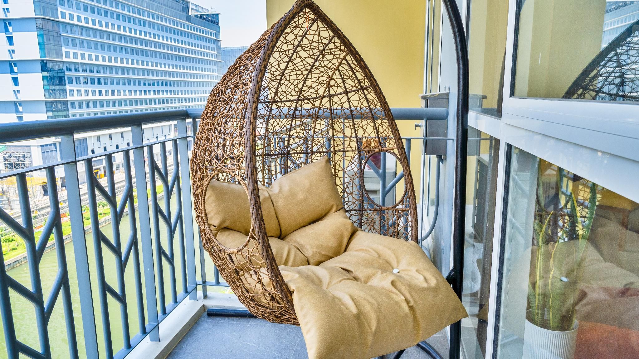 Jungleside King Suite