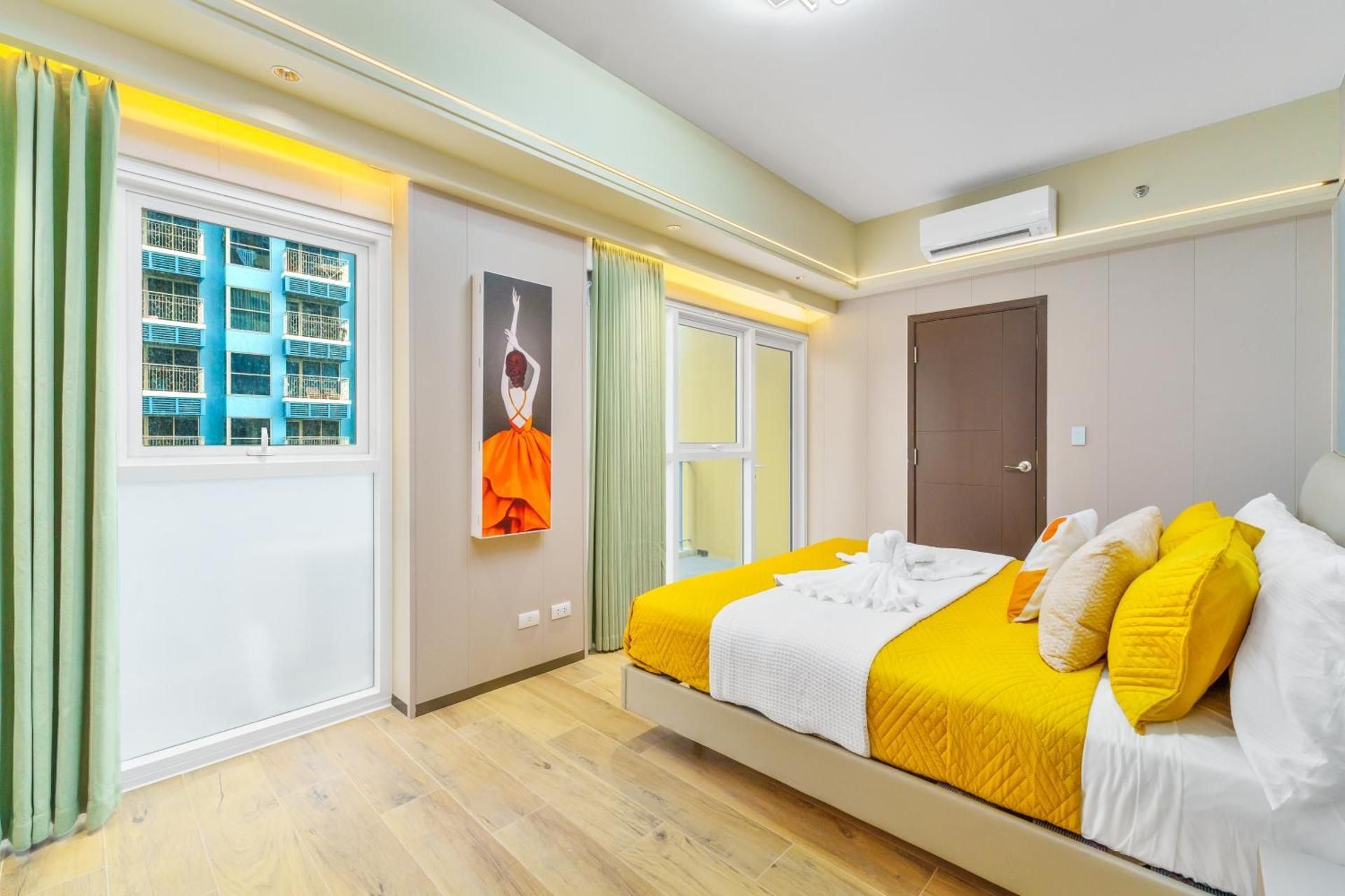 Three-Bedroom Premium Apartment with Resort View