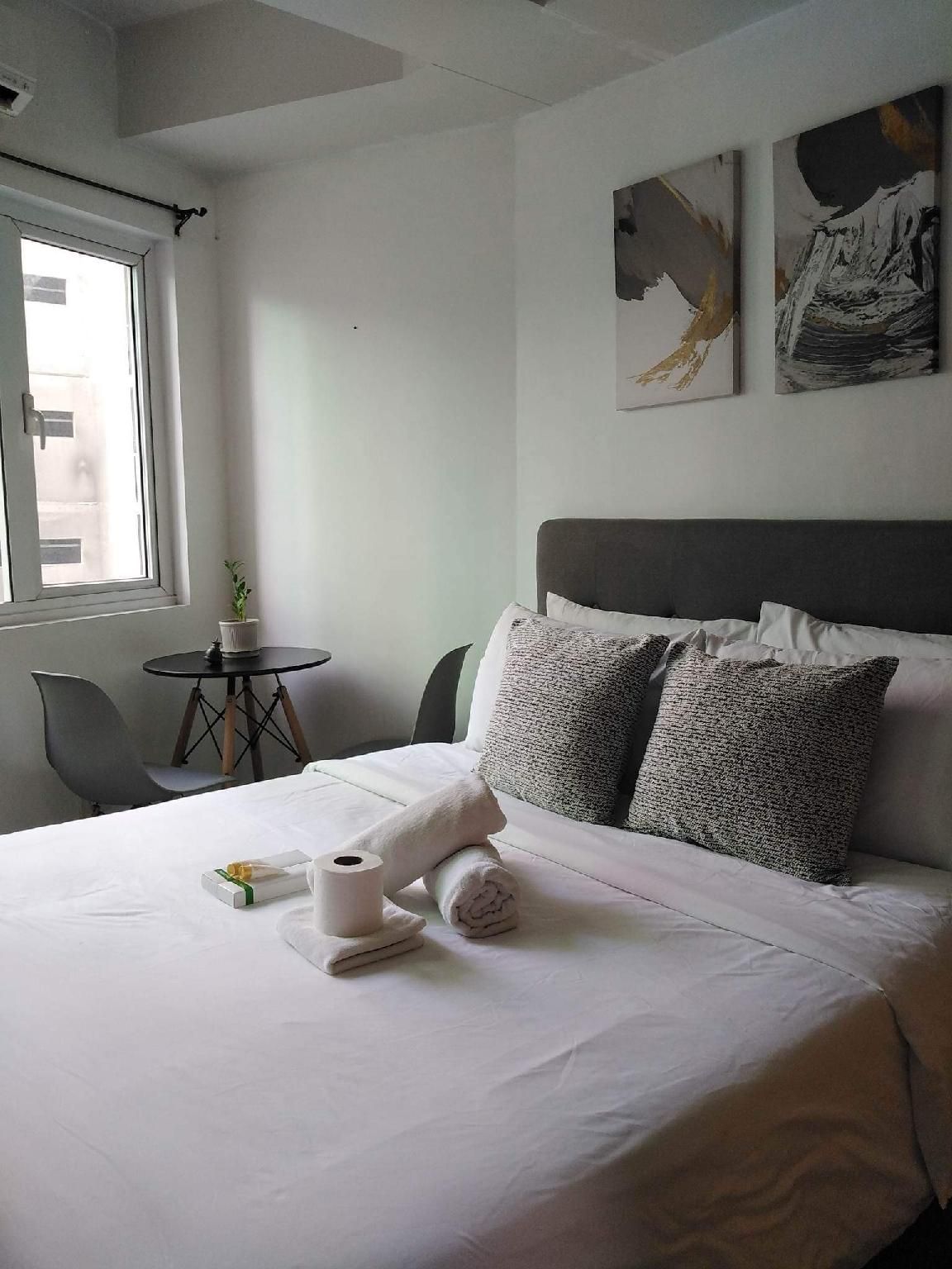 Shell Residences MOA by darpm