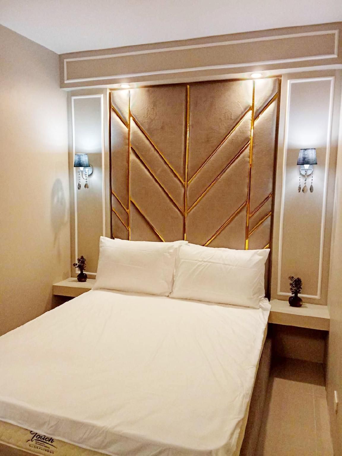 Queen Bed