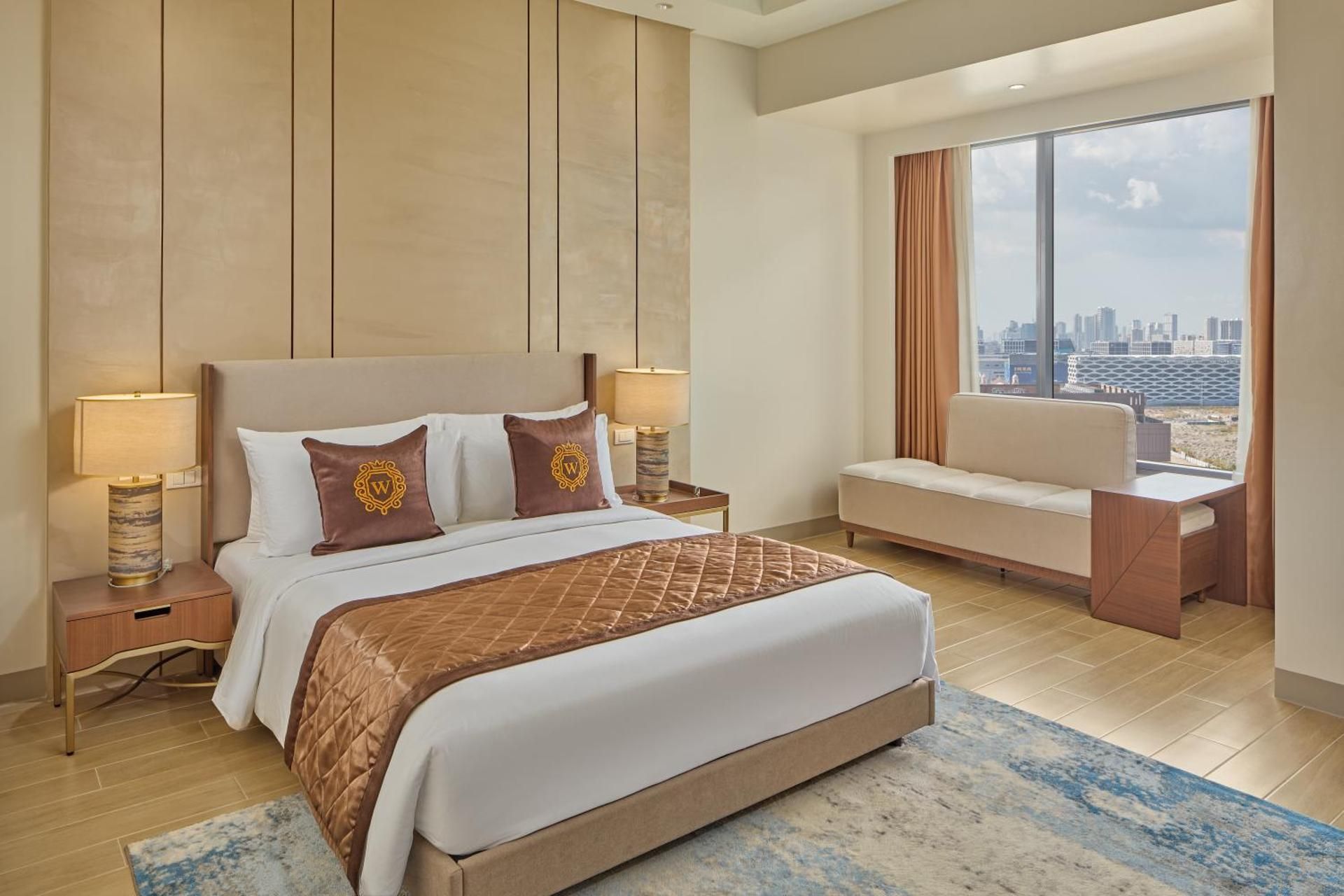 Premier Room Queen With Free Scheduled Airport Shuttle Service
