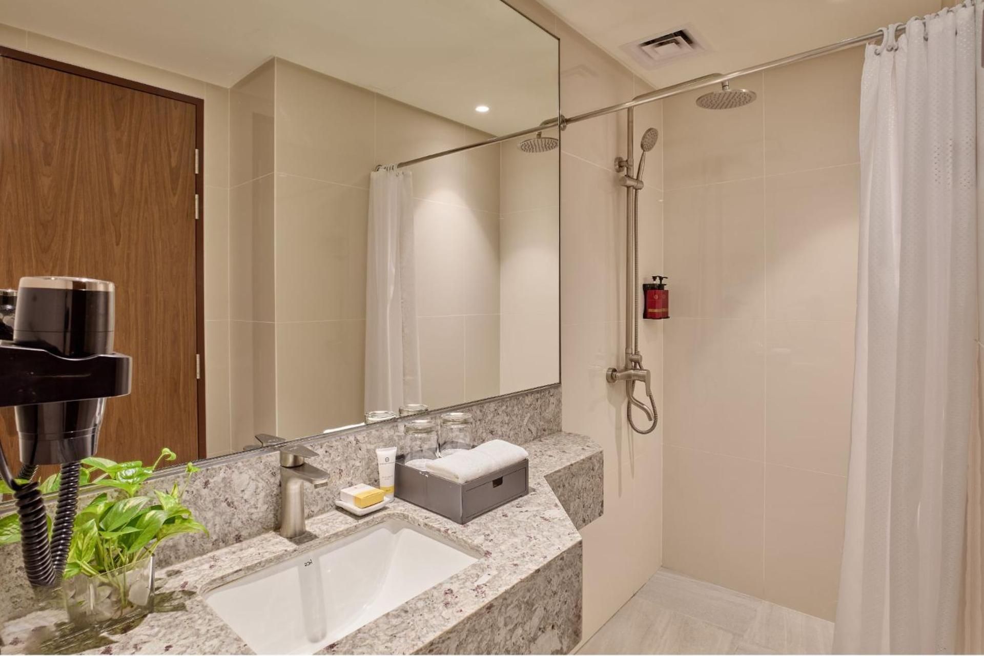 Standard Twin With Free Scheduled Airport Shuttle Service