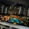 SHELL RESIDENCE C23 Shortwalk MOA Balcony poolview
