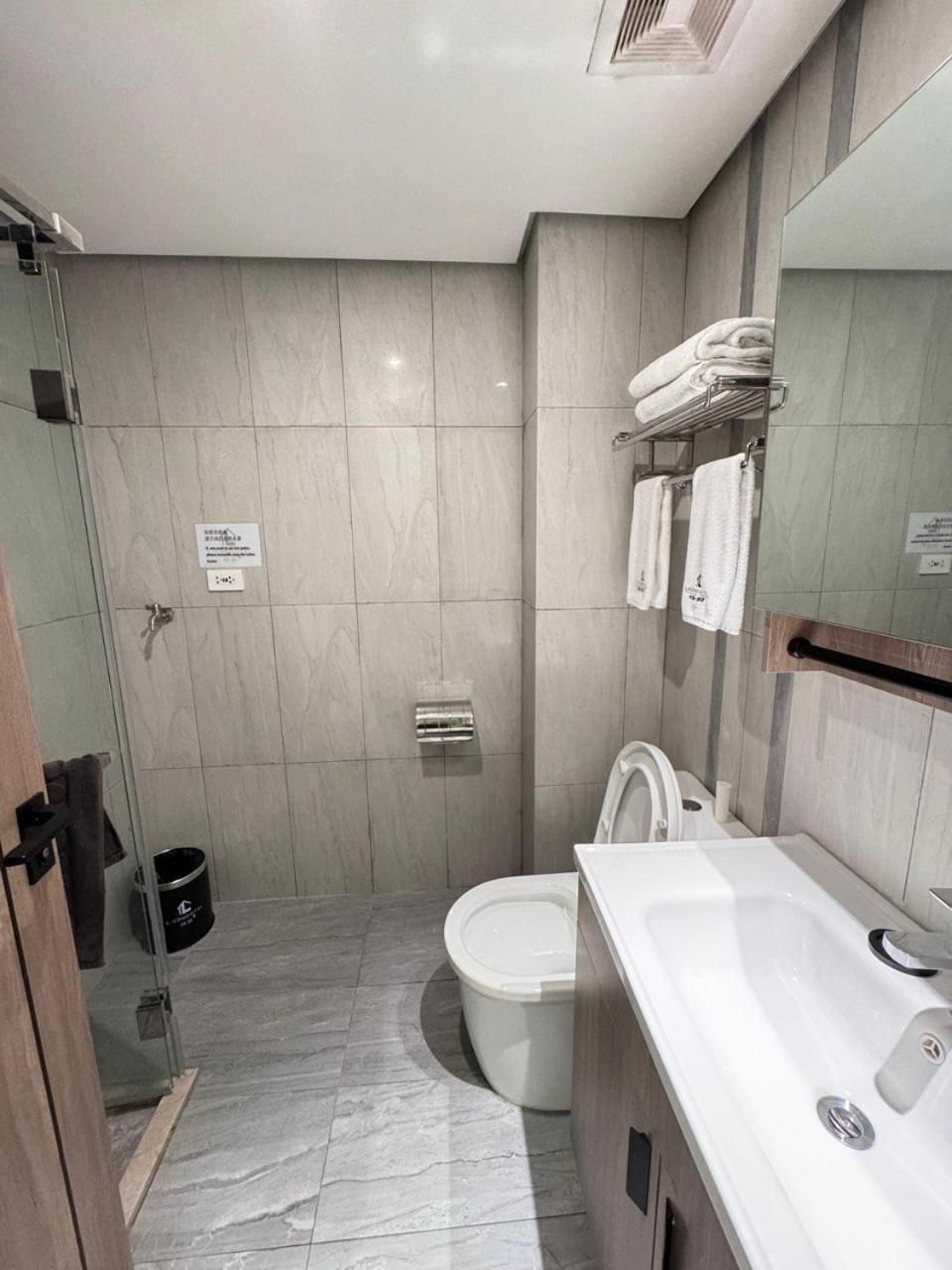 King Studio with Sofa Bed