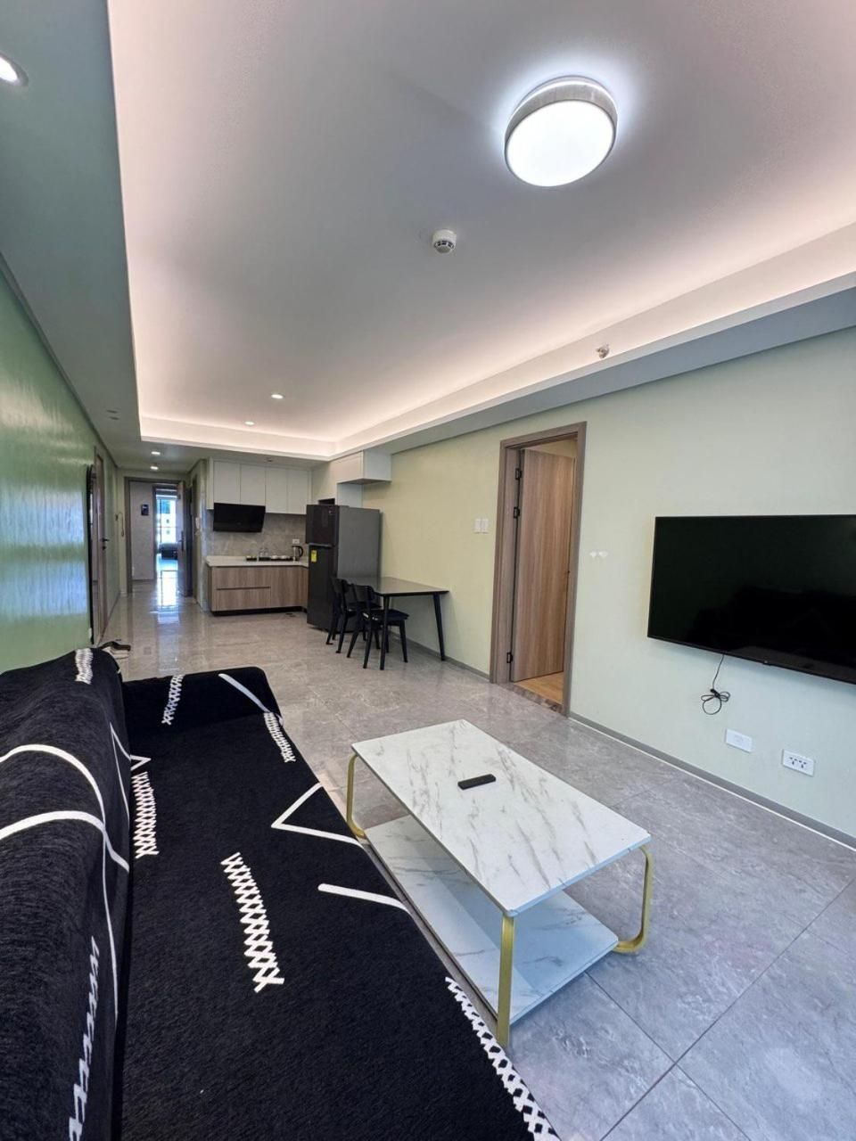 King Studio with Sofa Bed