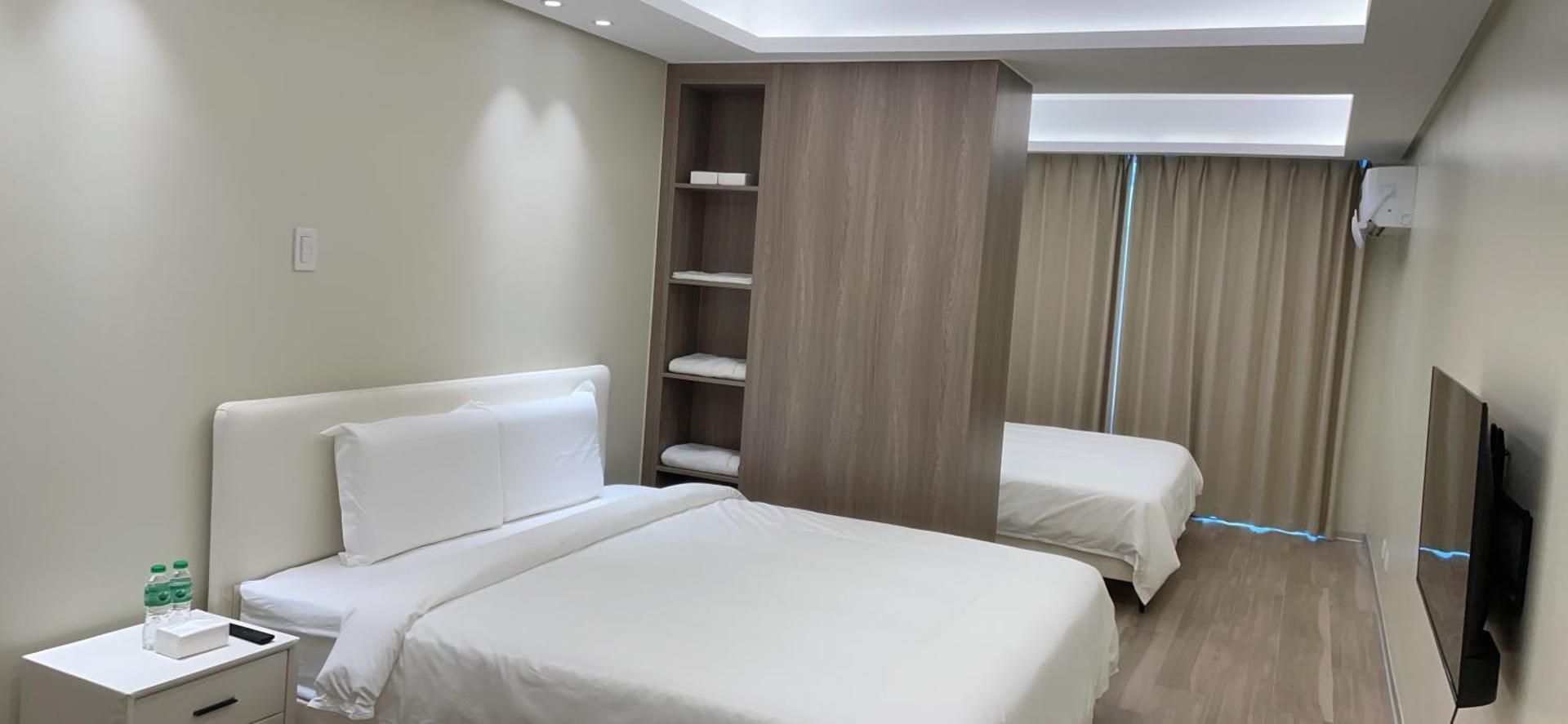 Twin Room with Balcony