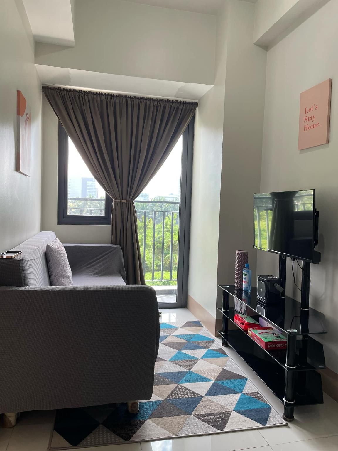 Ten mins to MOA-Cozy Condo w Hot Shower & Balcony Serviced Apartment 3