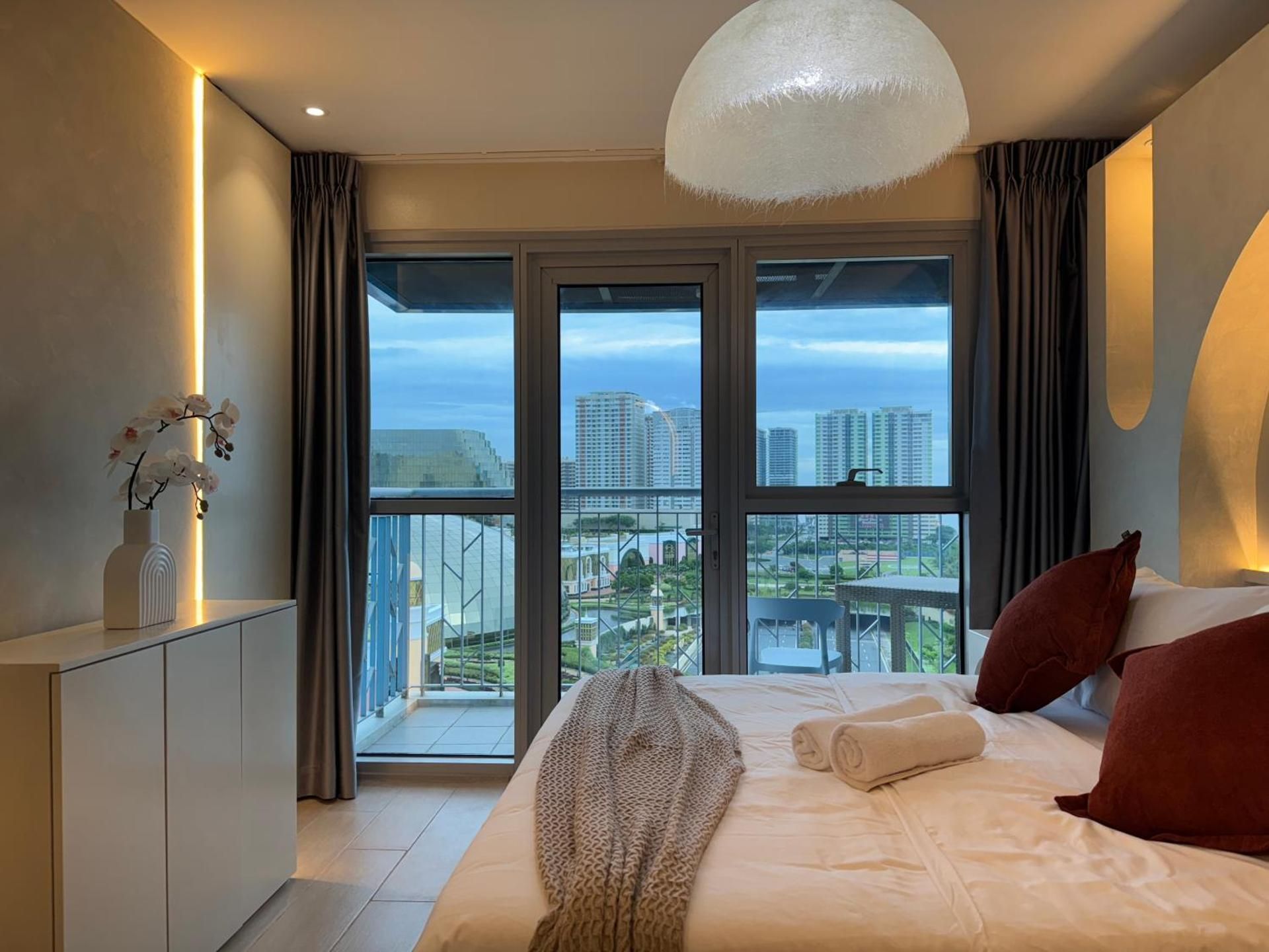 Two-Bedroom Apartment with Balcony and Sea View