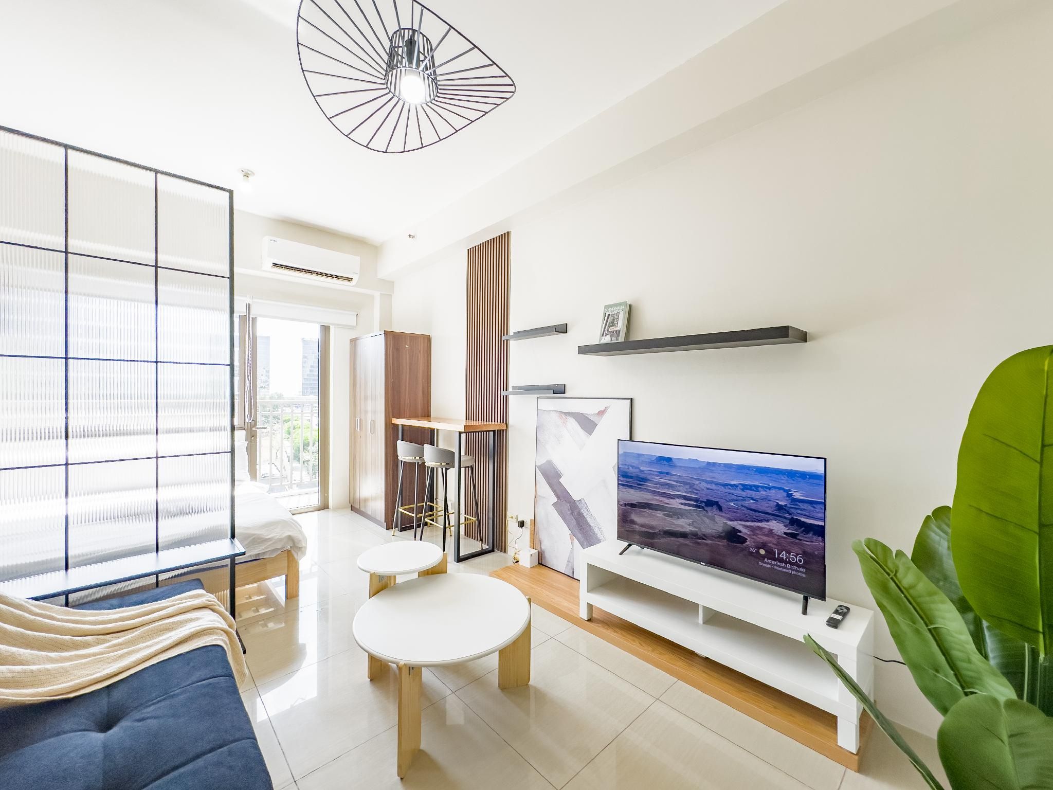 Light Luxury Style - Deluxe Room with Balcony