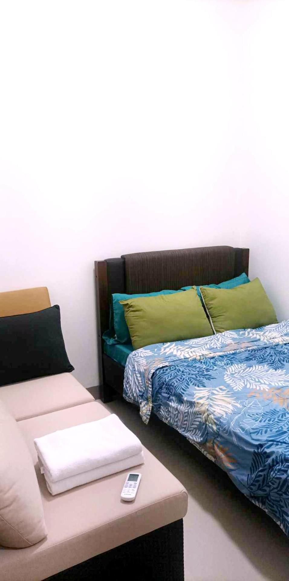 One-Bedroom Apartment With City View