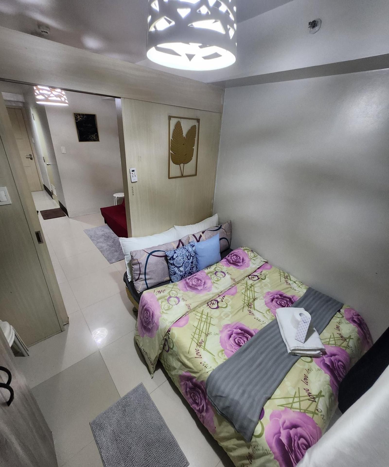 Studio with Sofa Bed