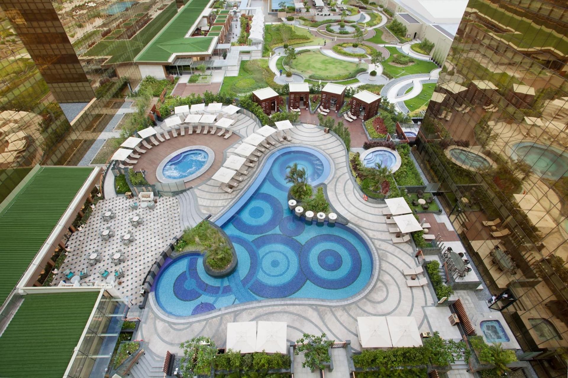 Resort Room - Pool View