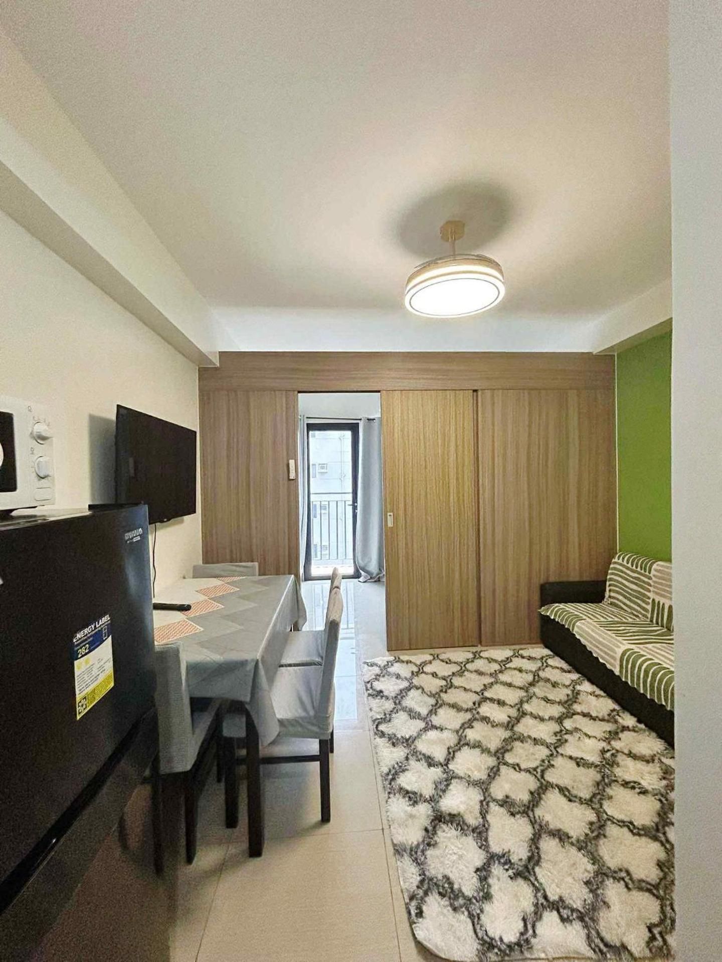 One-Bedroom Apartment with Terrace